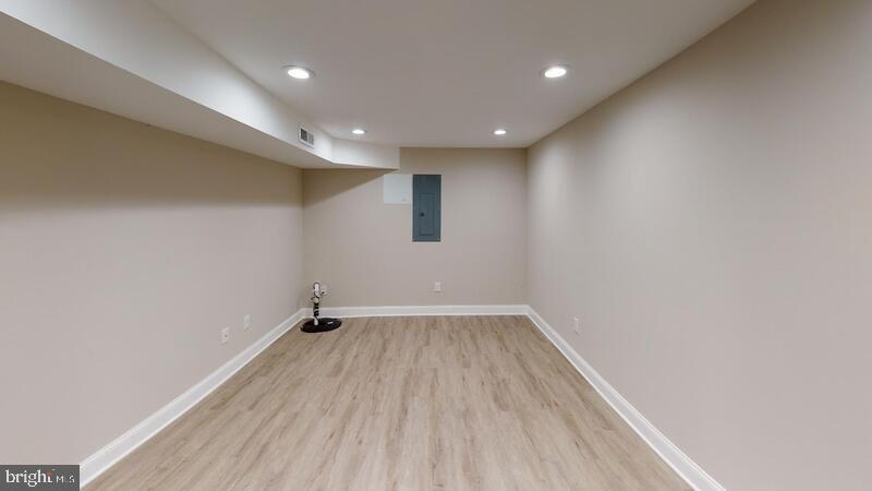 MCELDERRY PARK - Residential