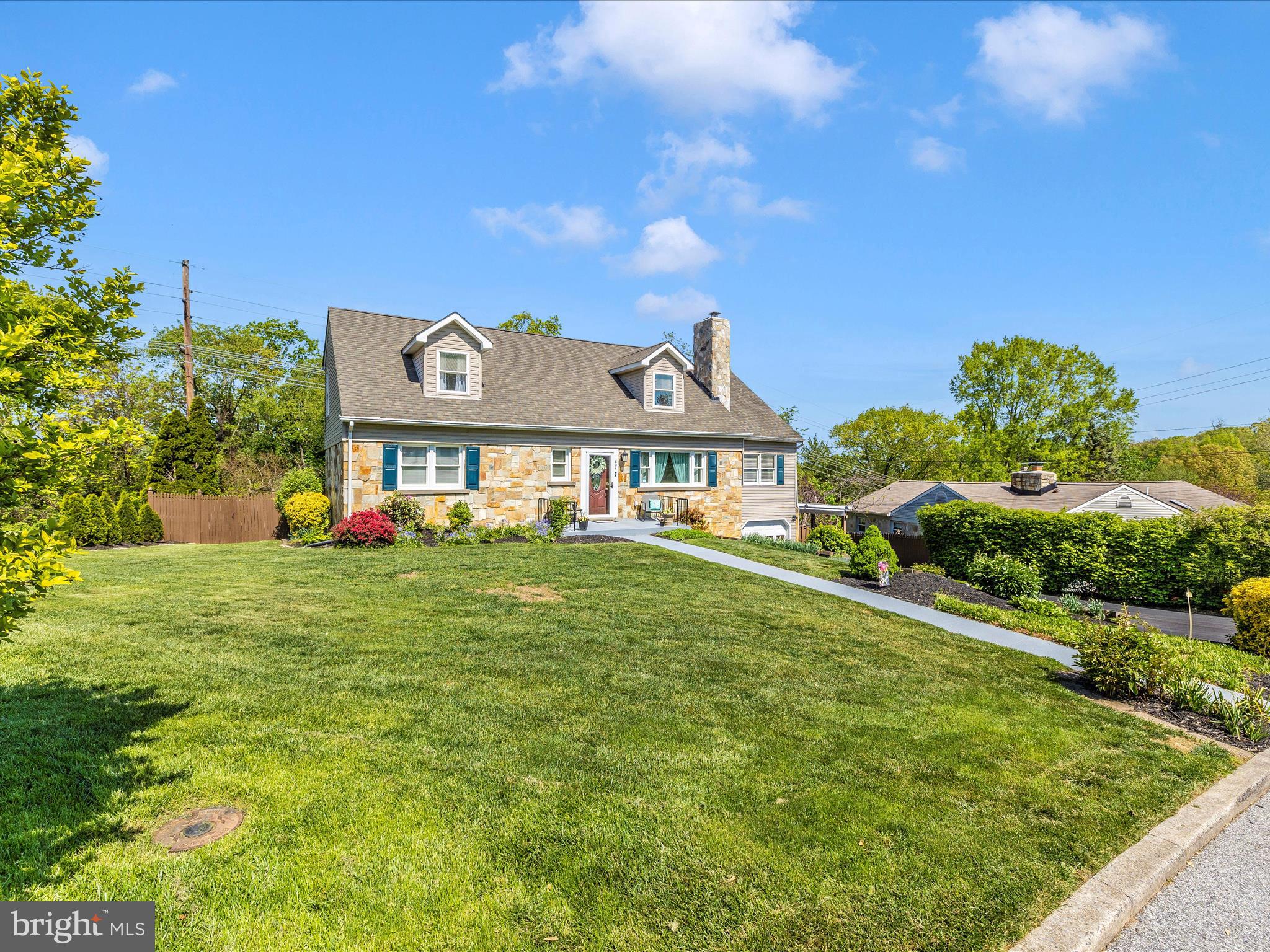 804 N WARFIELD