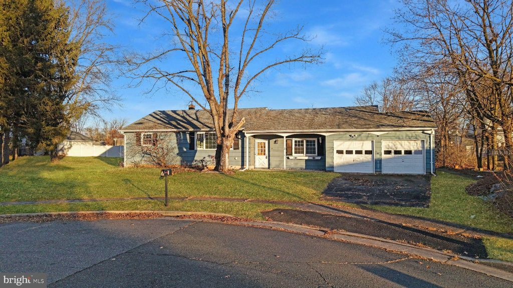 Photo of 3 Susan Court, PISCATAWAY, NJ 08854 (MLS # NJMX2010964)