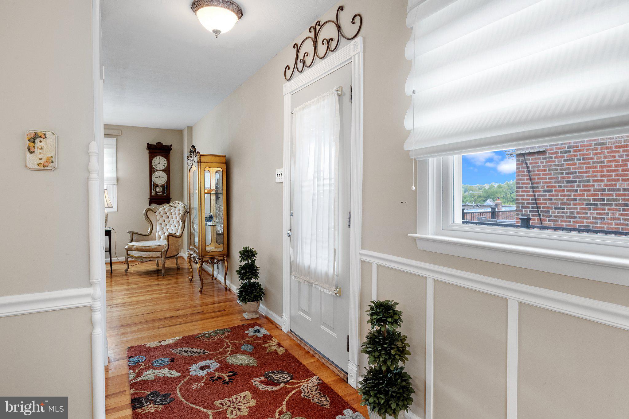 ROXBOROUGH - Residential