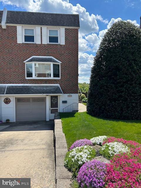 ROXBOROUGH - Residential