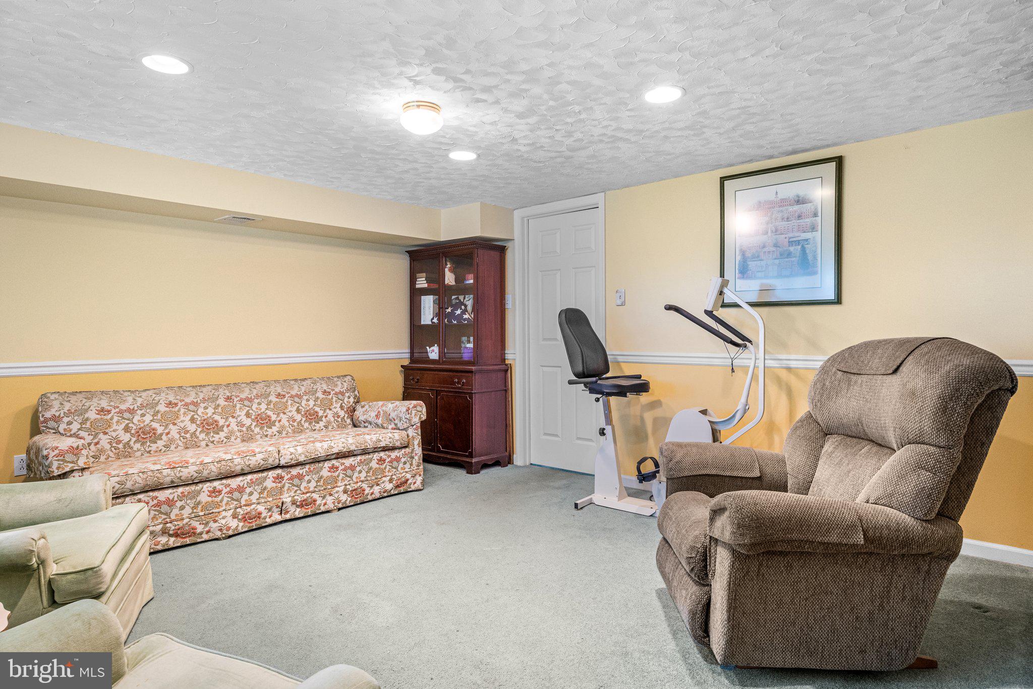 ROXBOROUGH - Residential