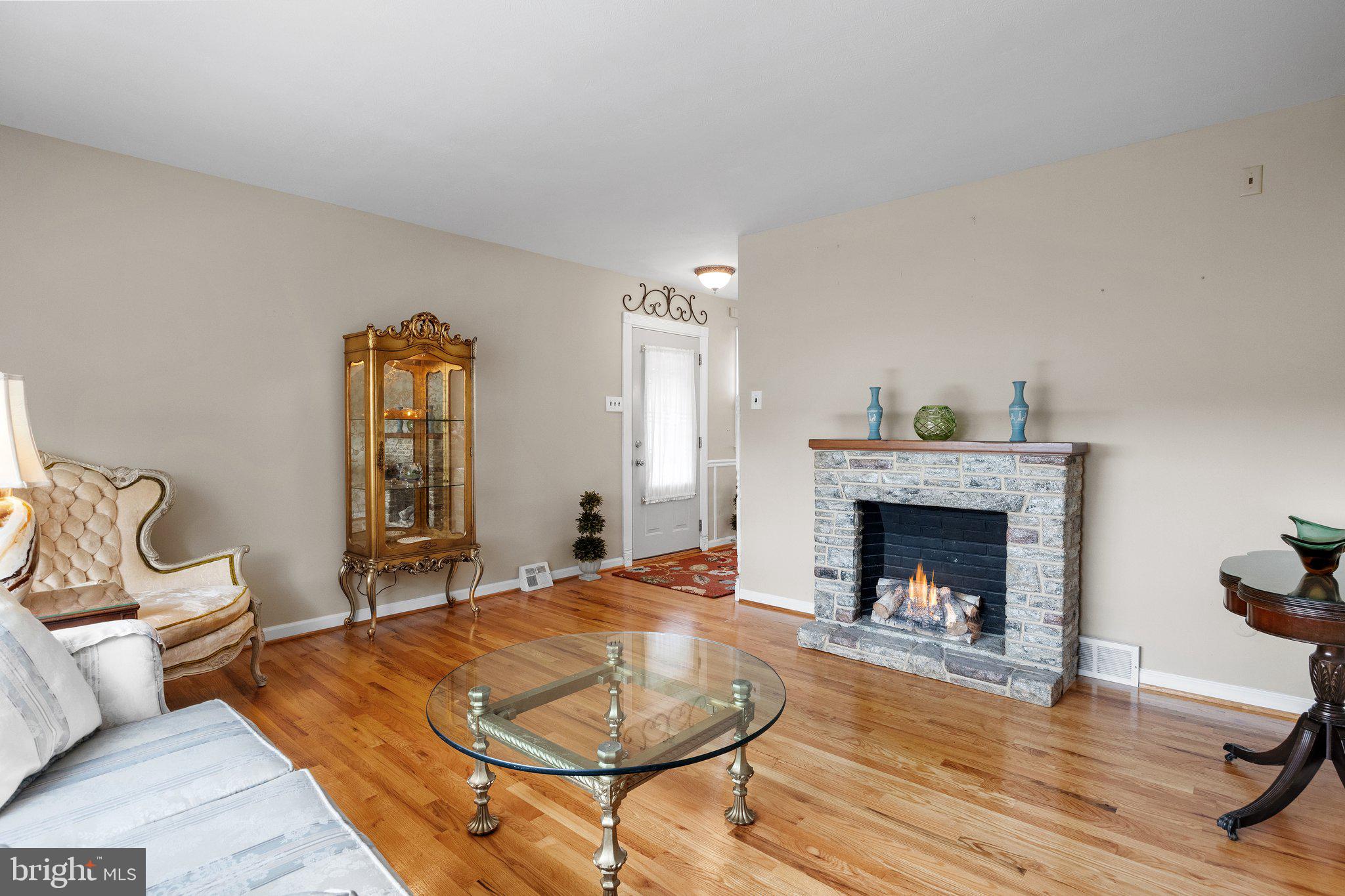 ROXBOROUGH - Residential