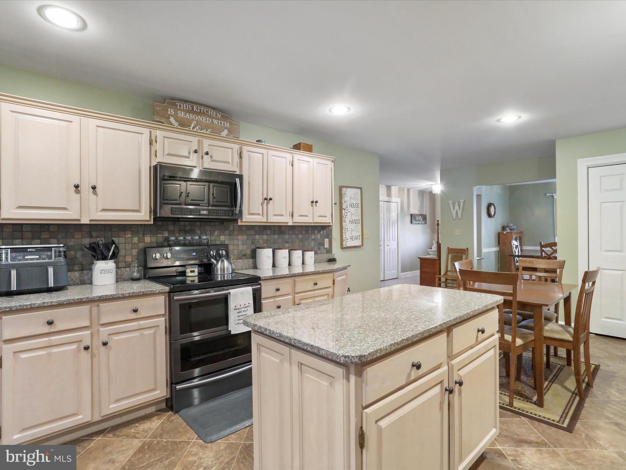 SHADOW CREEK MEADOWS - Residential