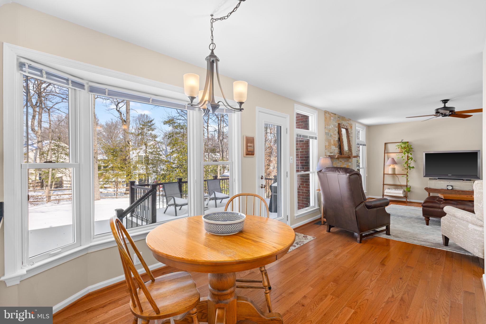 SOUTH RUN OAKS - Residential