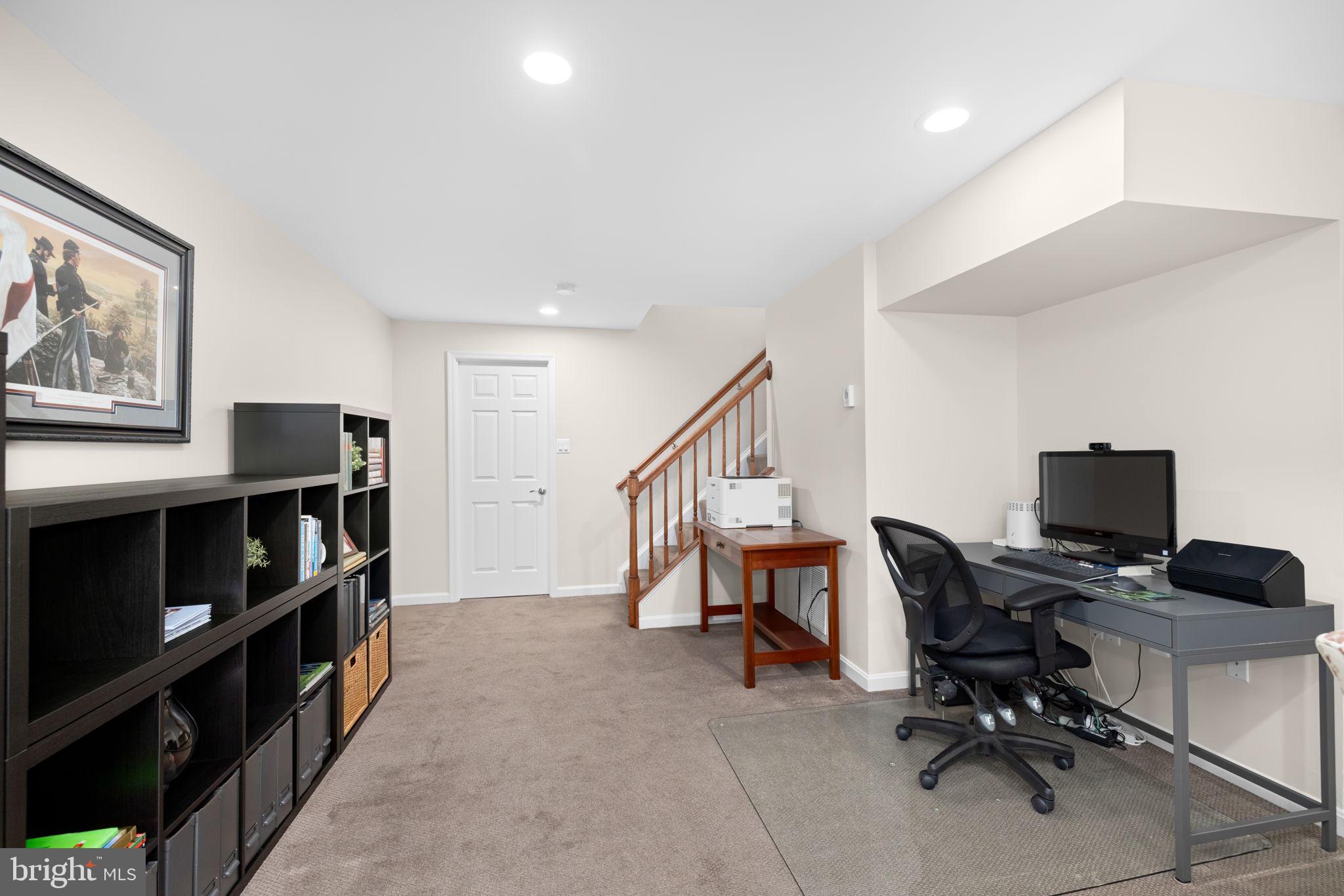 SOUTH RUN OAKS - Residential