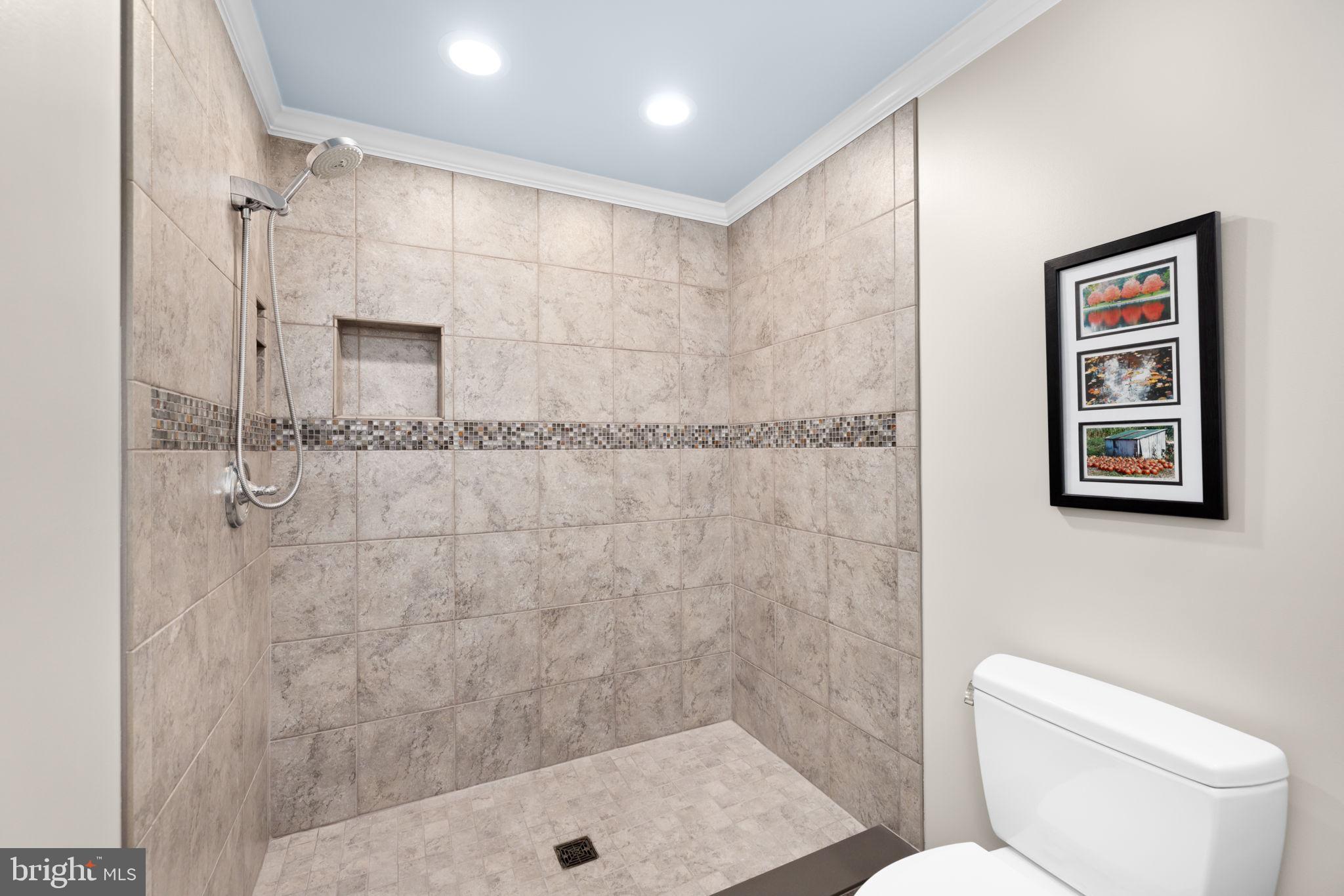 SOUTH RUN OAKS - Residential