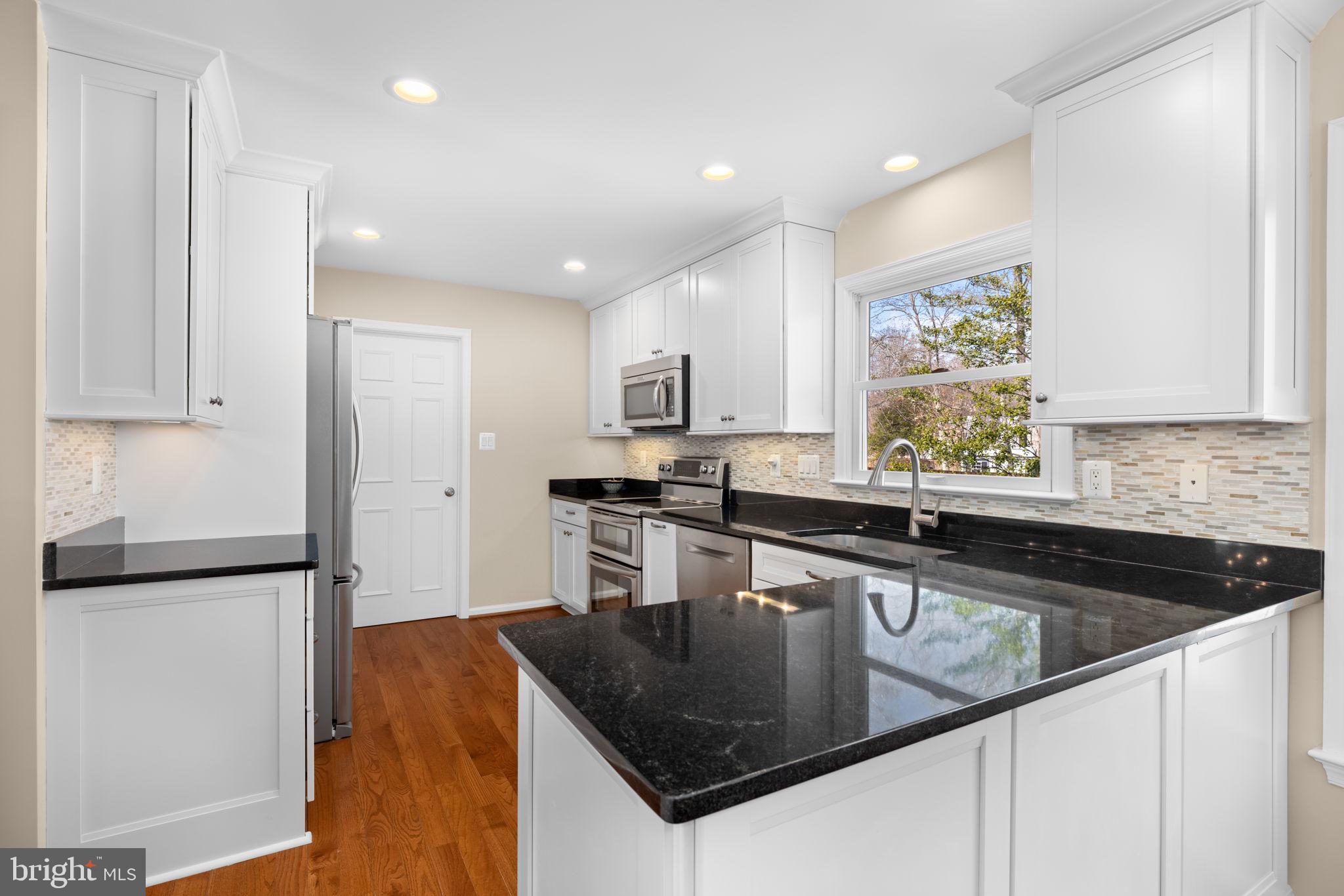 SOUTH RUN OAKS - Residential