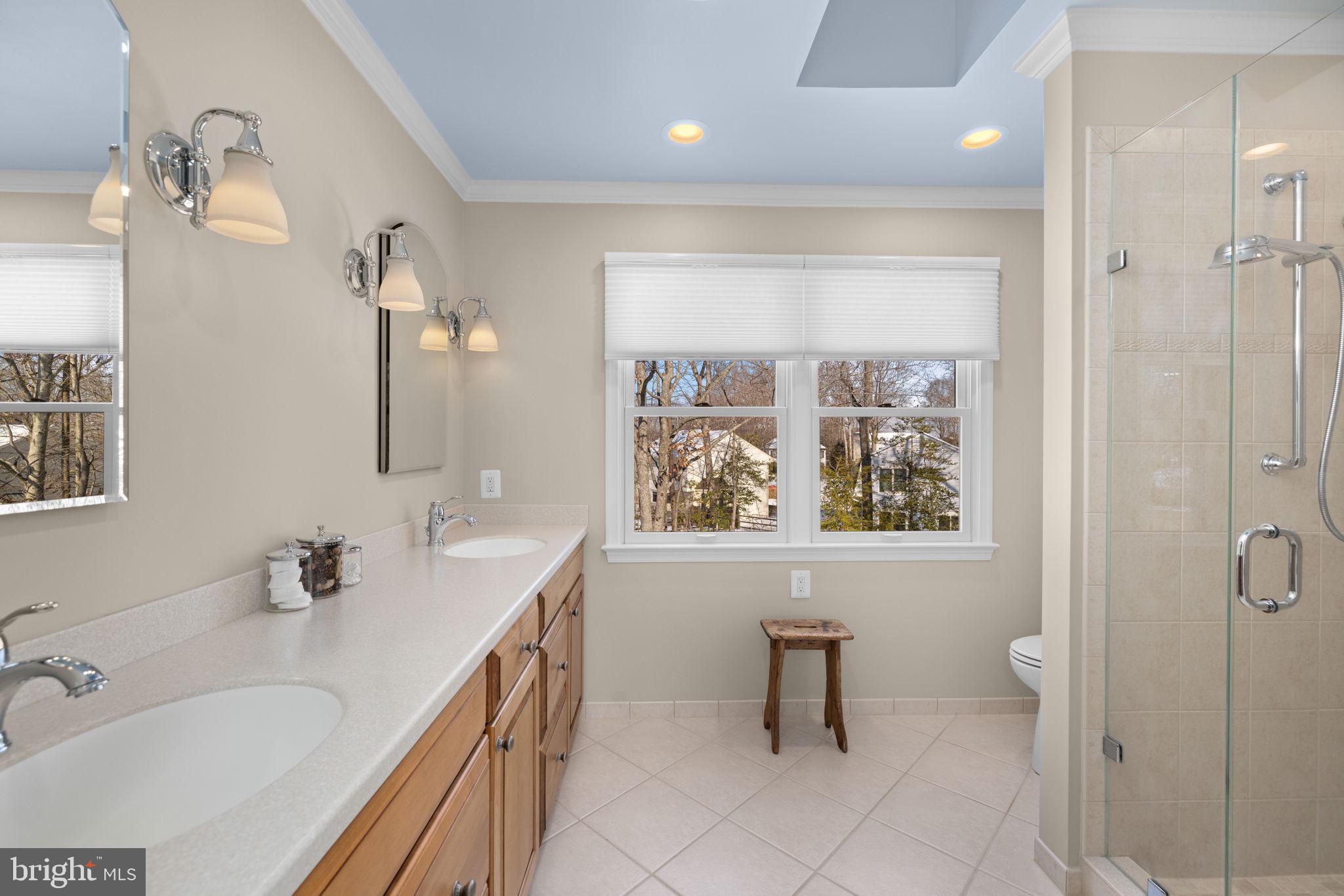 SOUTH RUN OAKS - Residential