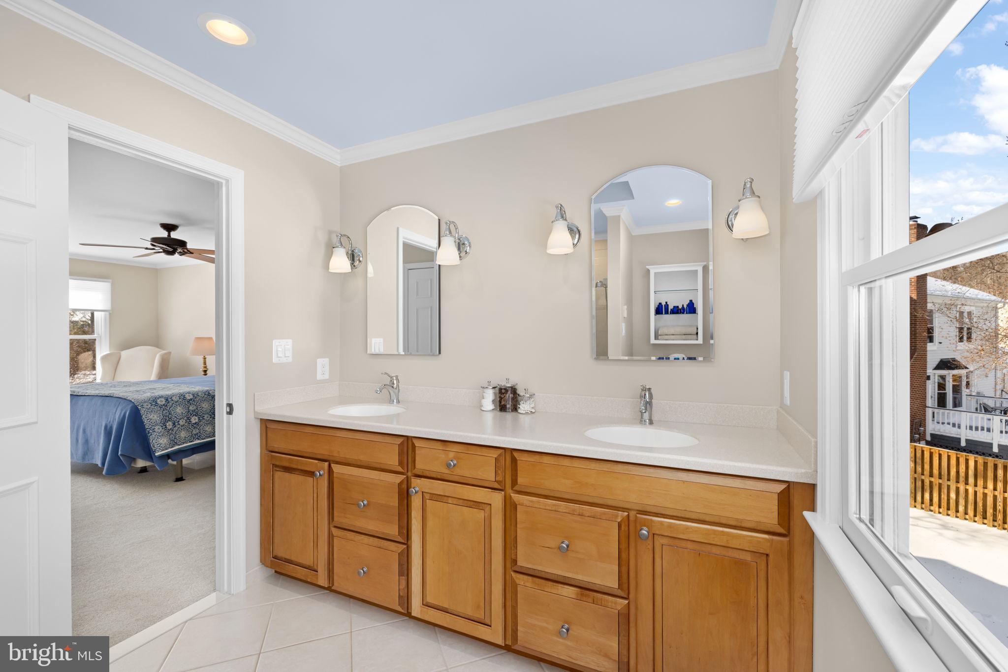 SOUTH RUN OAKS - Residential