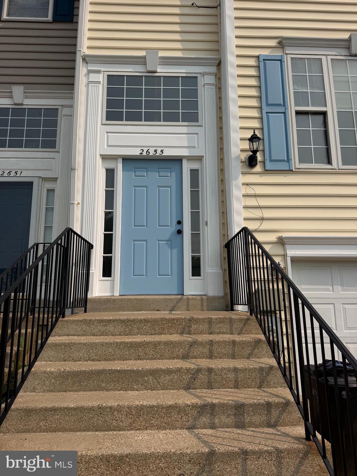 2655 AVON PLACE