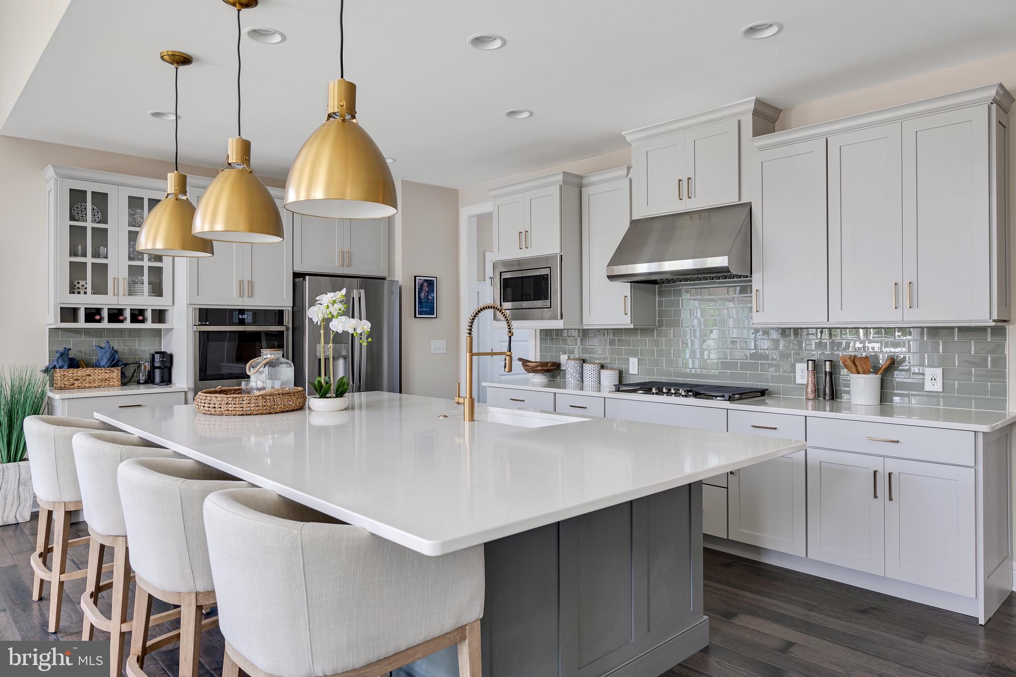 BRENTWOOD - Residential