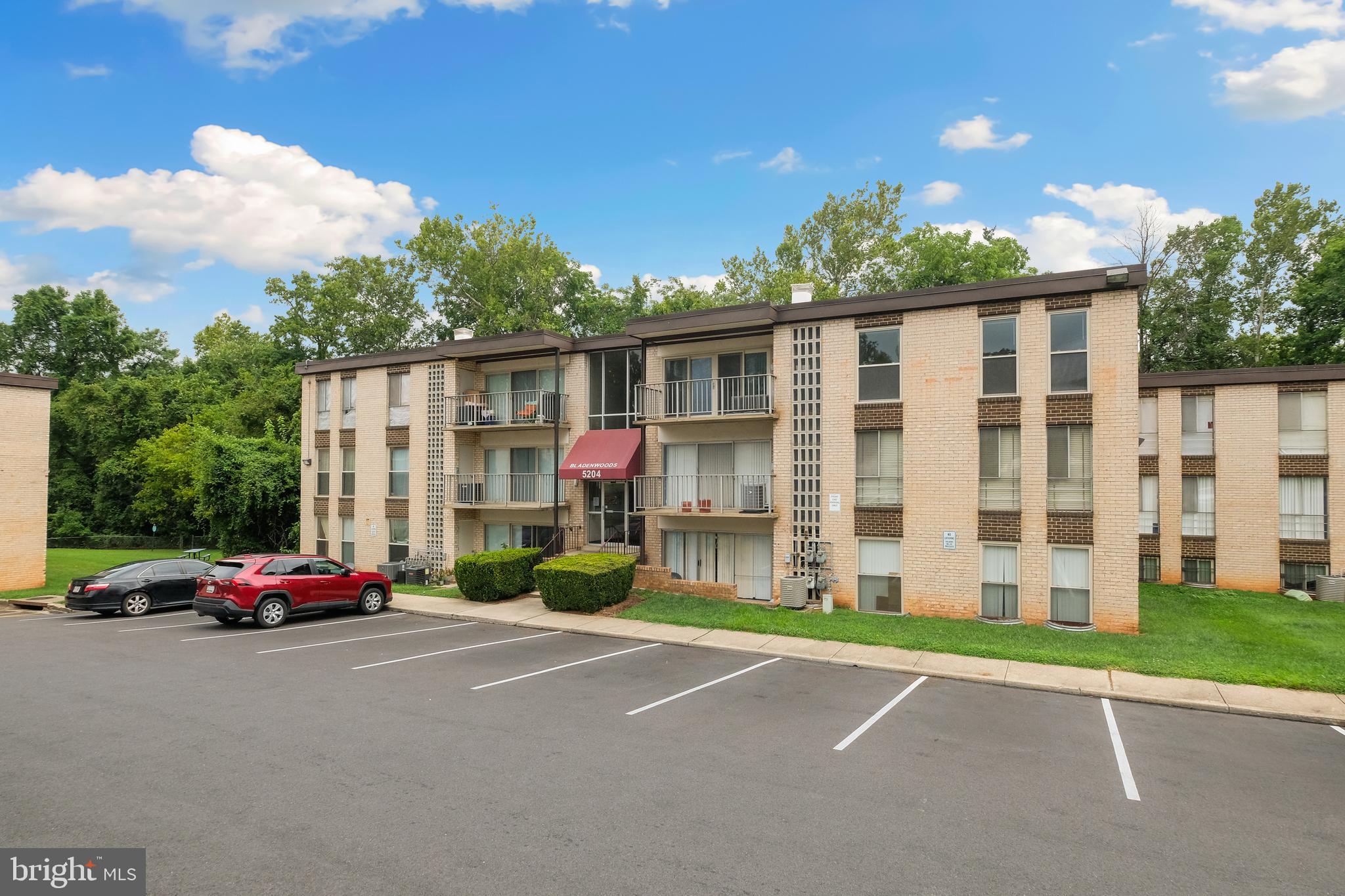 BLADENWOODS - Residential