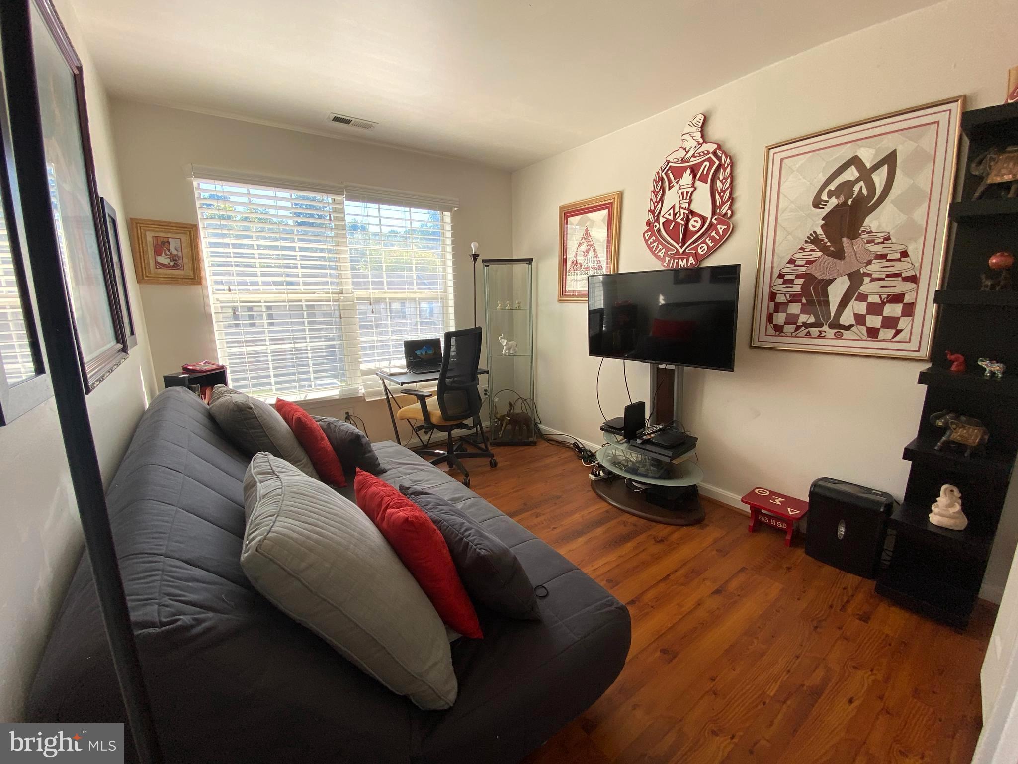 KINGS POINT - Residential