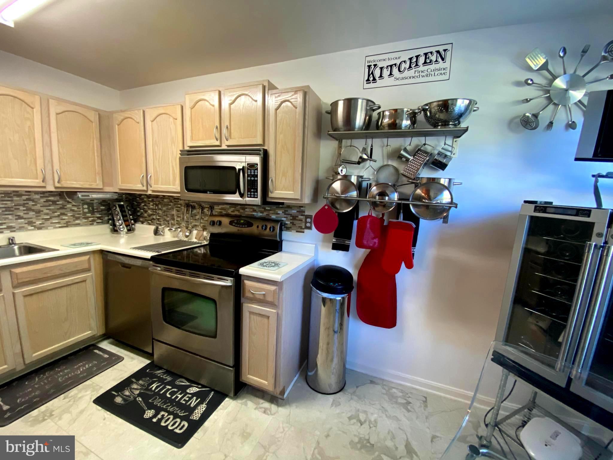 KINGS POINT - Residential