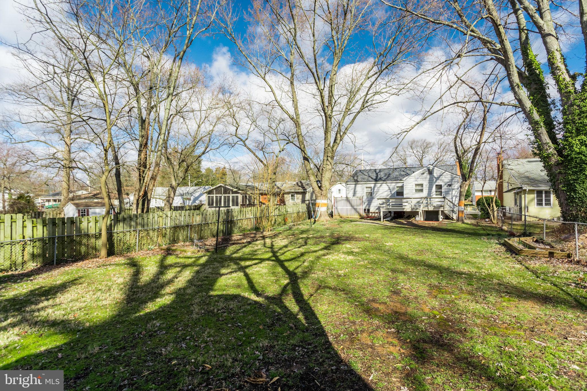 HYNESBORO PARK - Residential