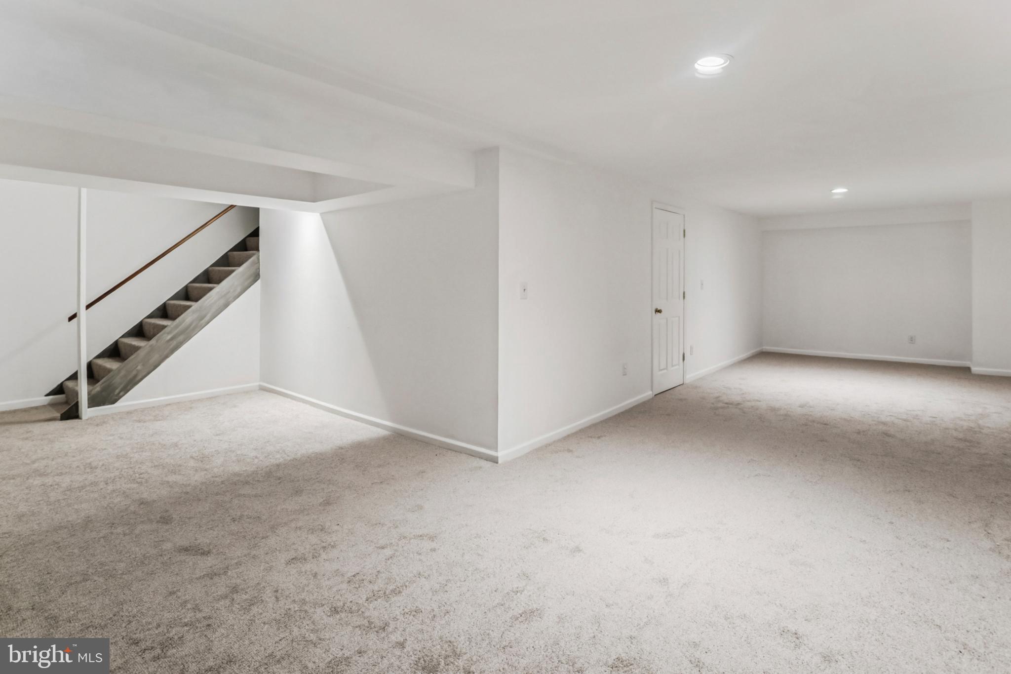 EAST GATE OF POTOMAC - Residential