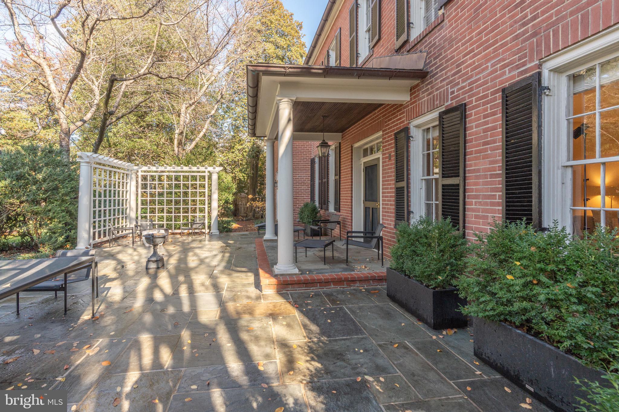 CHELSEA - Residential