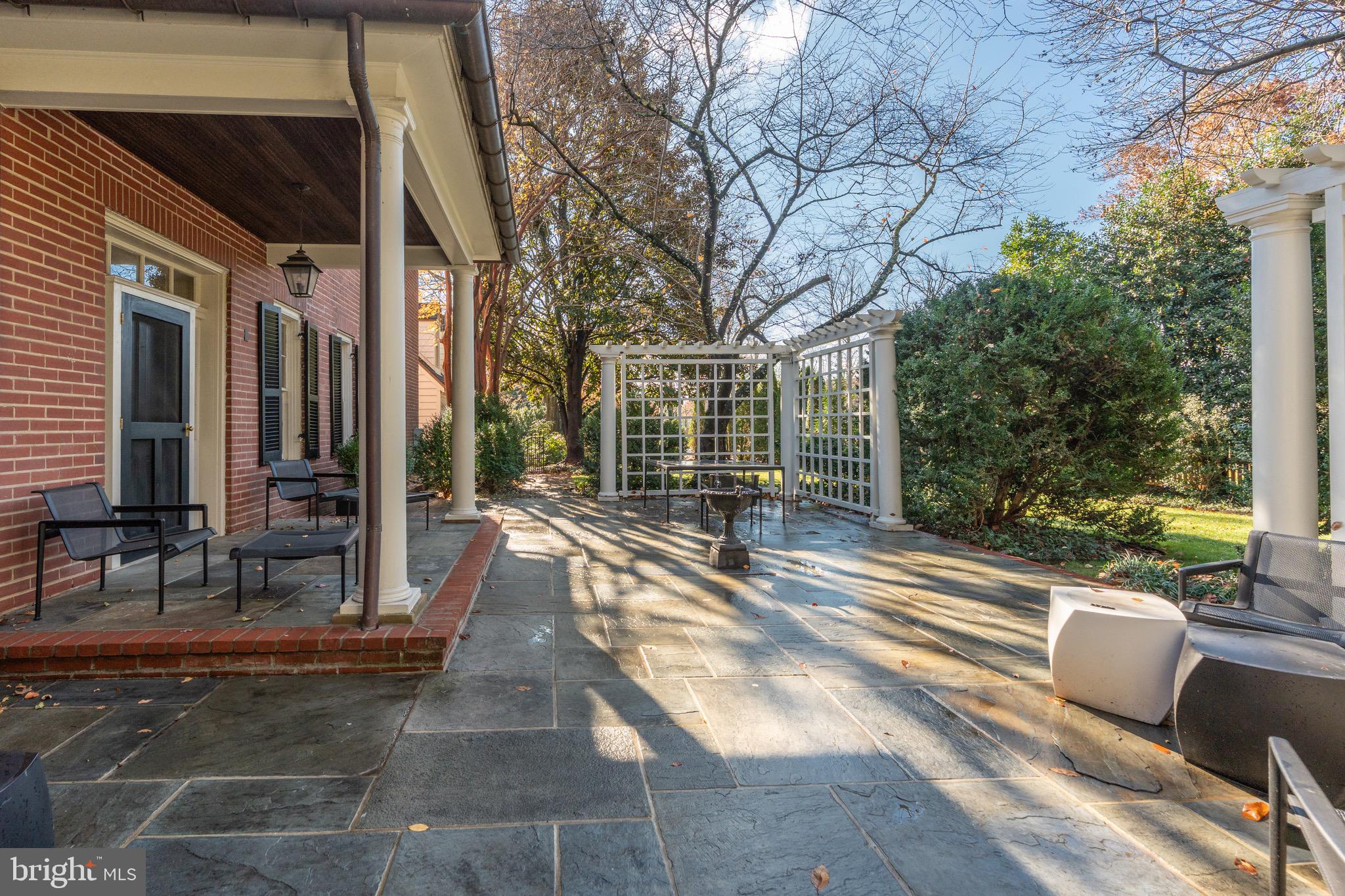 CHELSEA - Residential