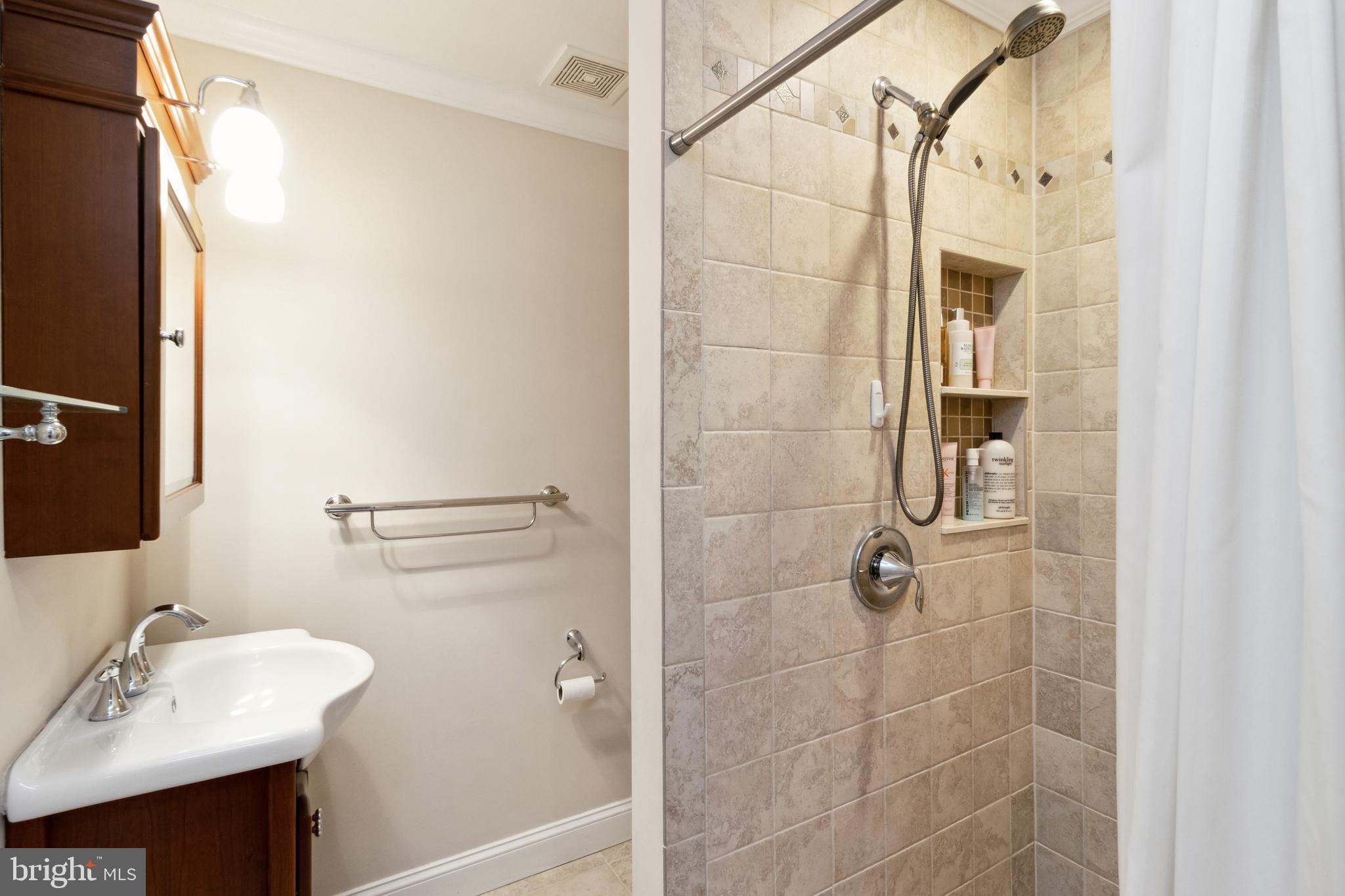 TANYARD SPRINGS - Residential