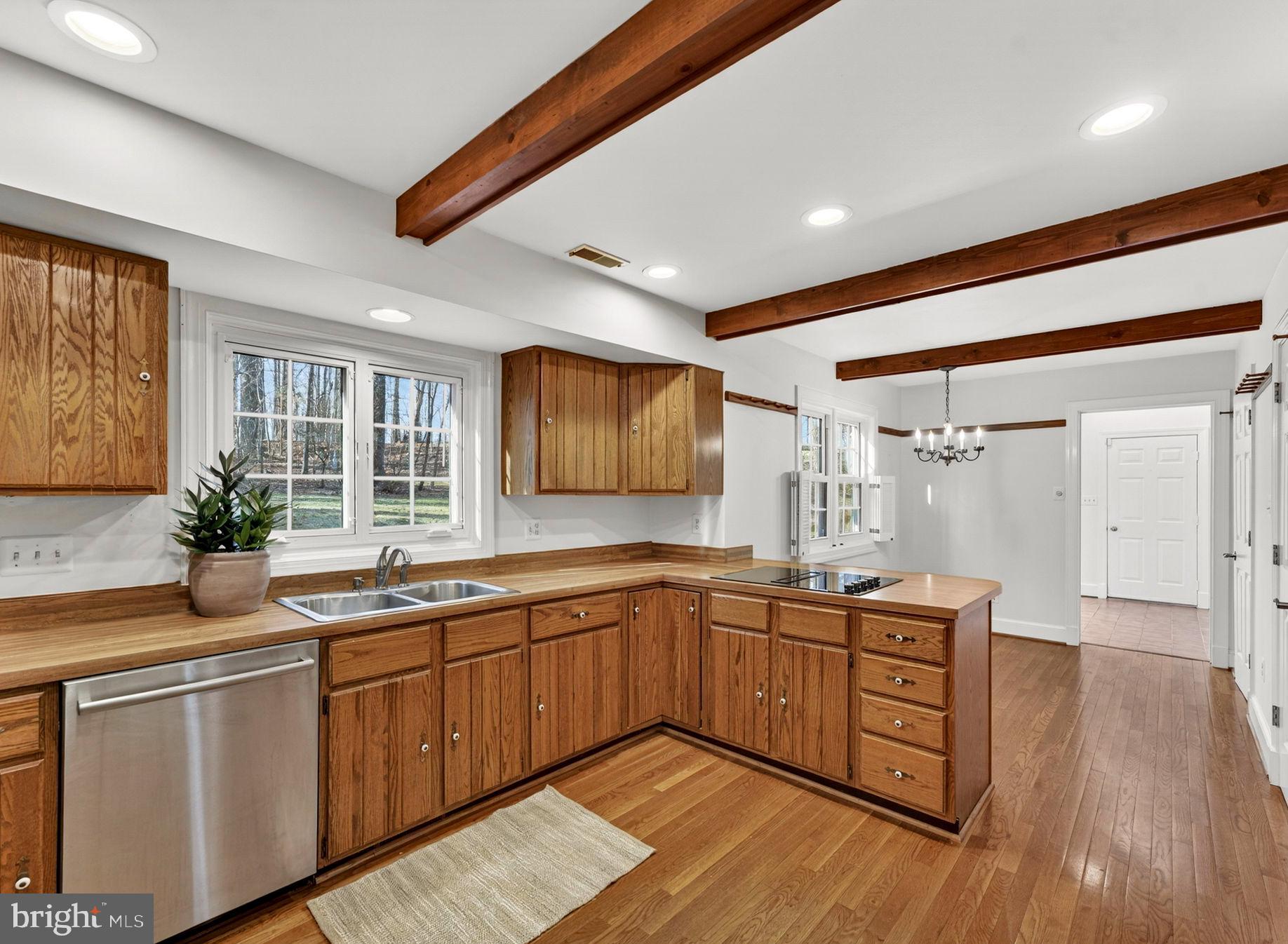 HUNTON WOOD - Residential