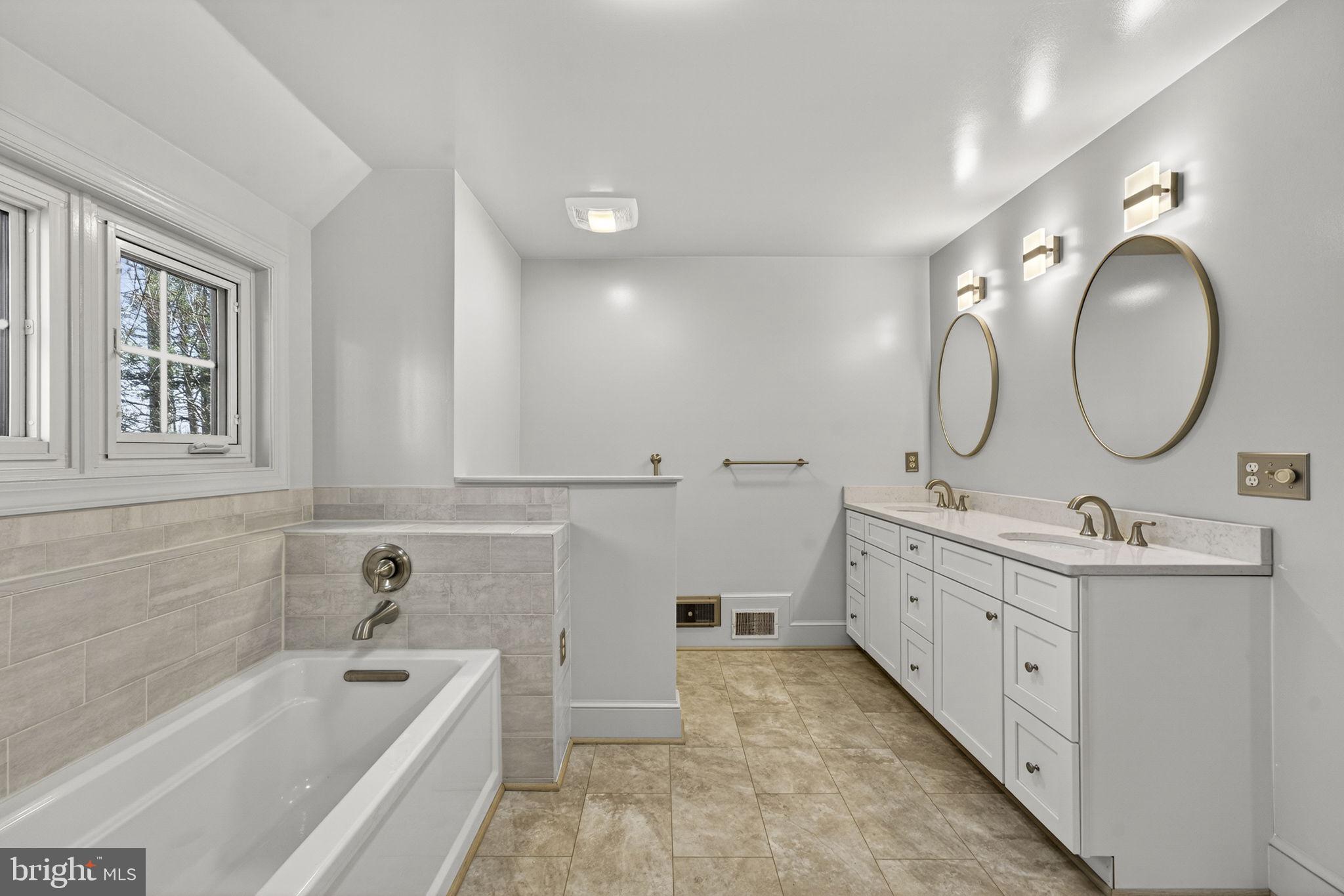 HUNTON WOOD - Residential