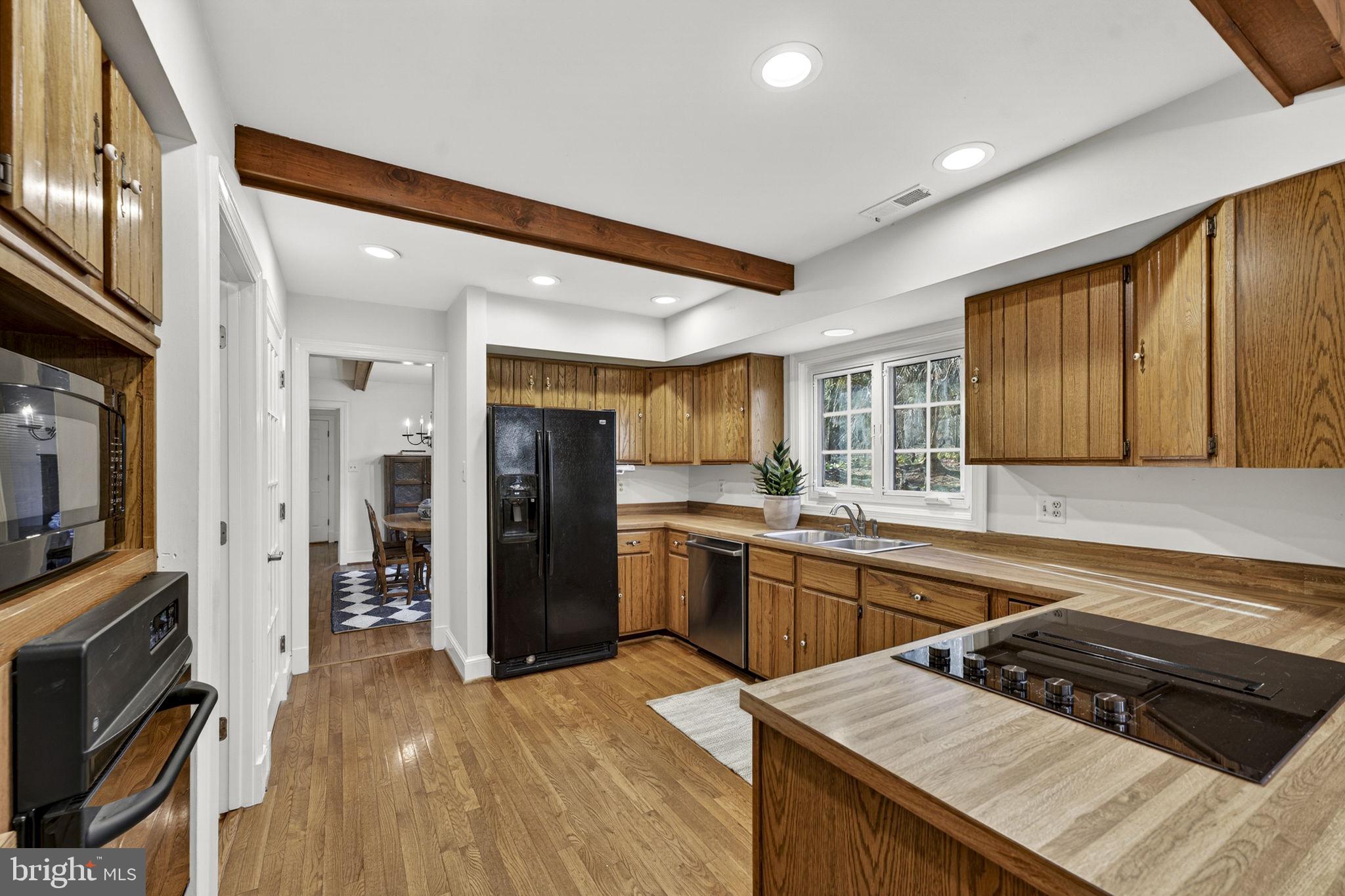 HUNTON WOOD - Residential