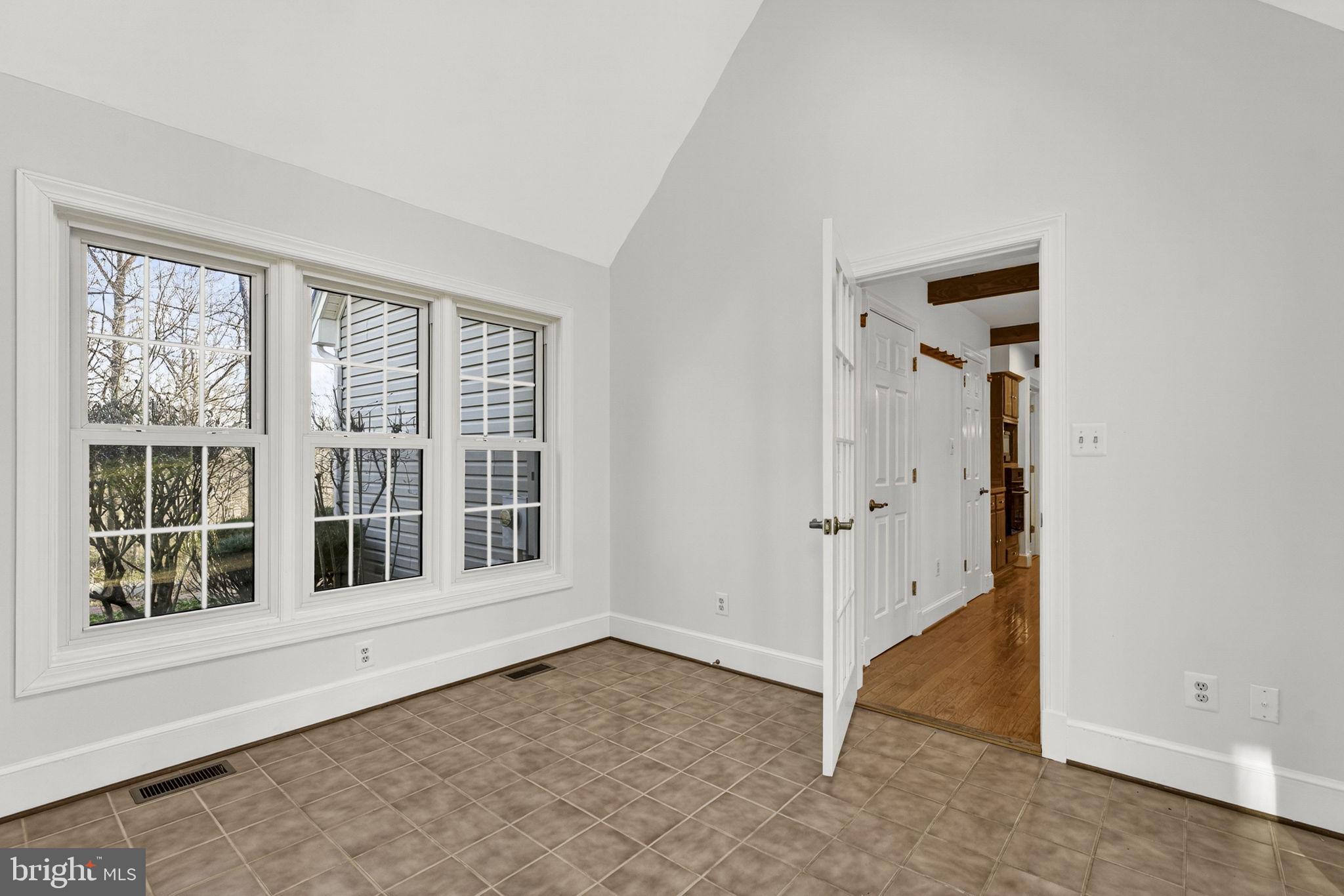 HUNTON WOOD - Residential