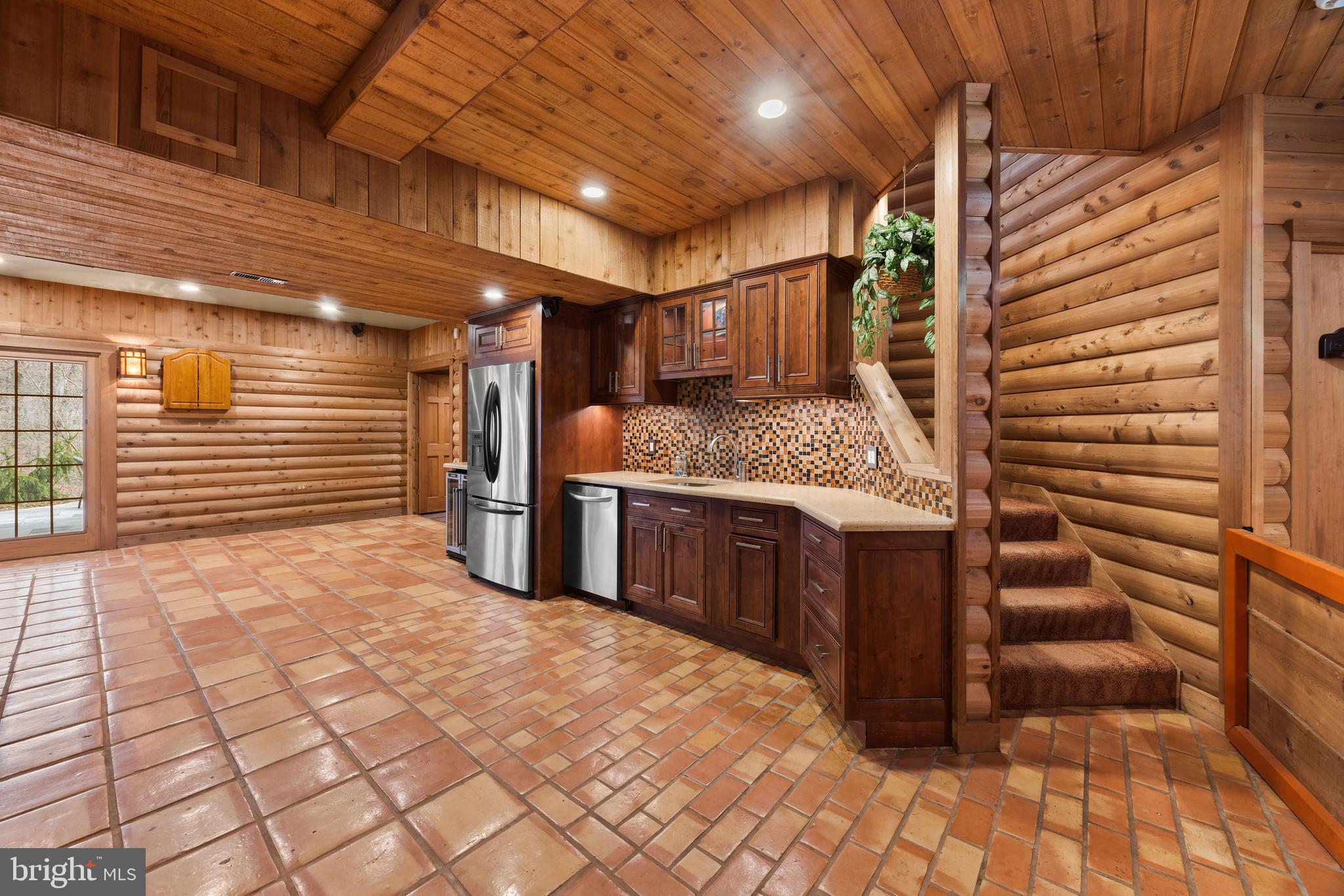 CROWNSVILLE - Residential