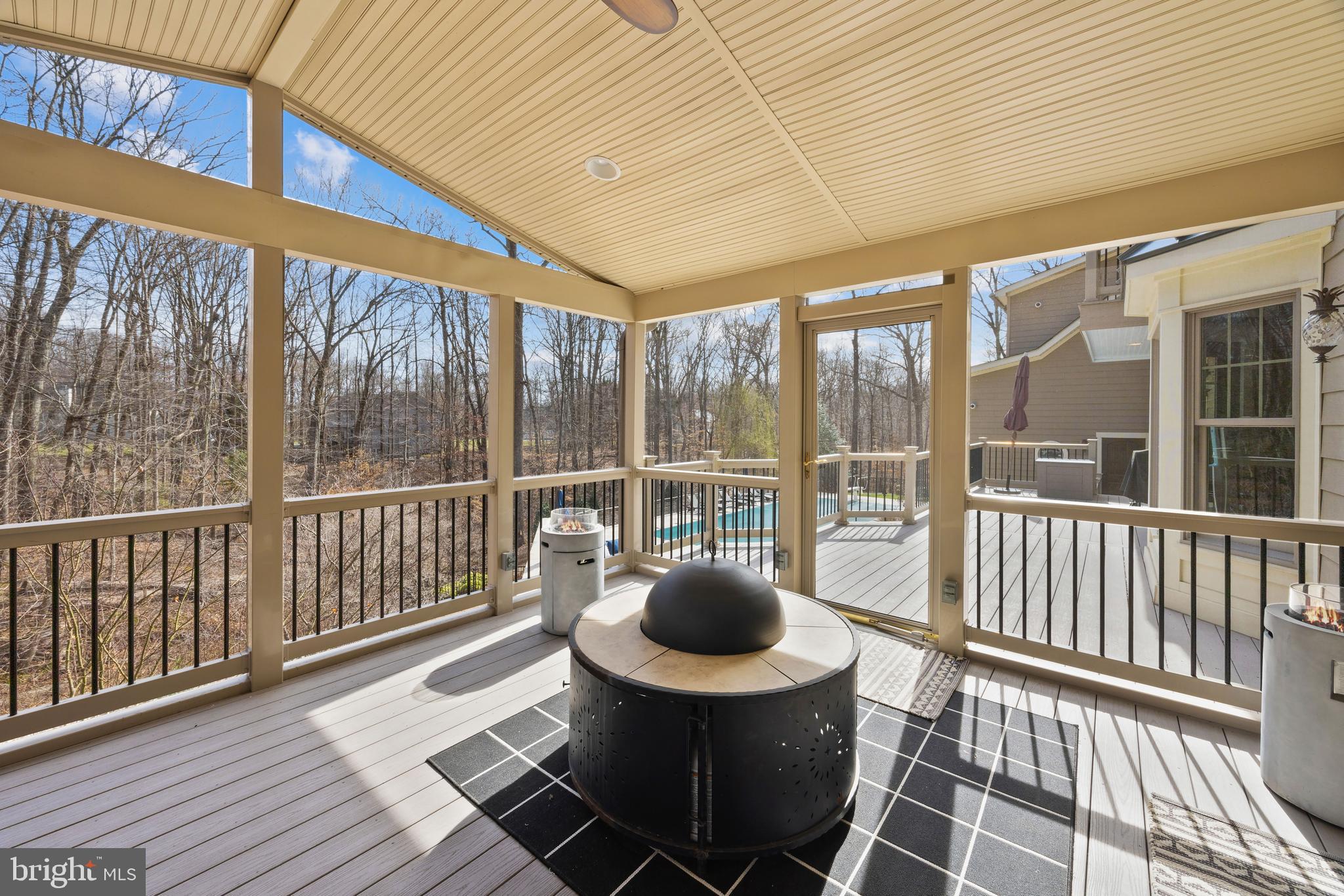 CROWNSVILLE - Residential