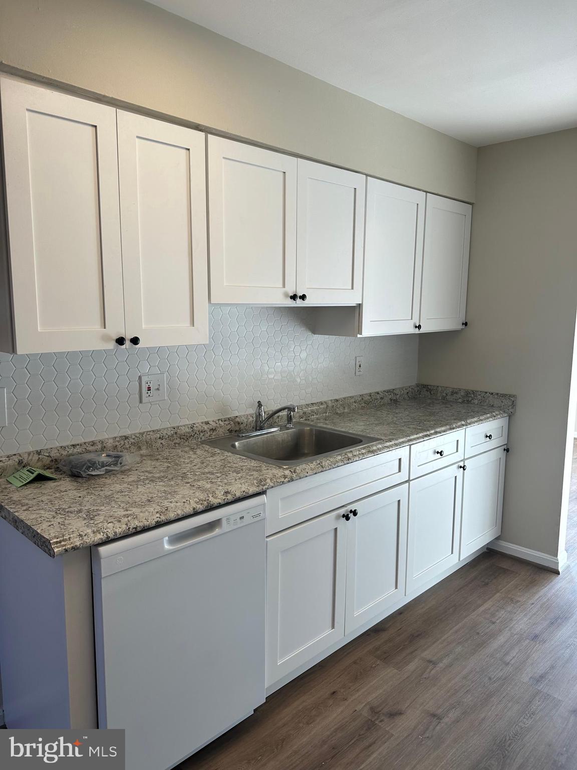 KINGS POINT - Residential Lease