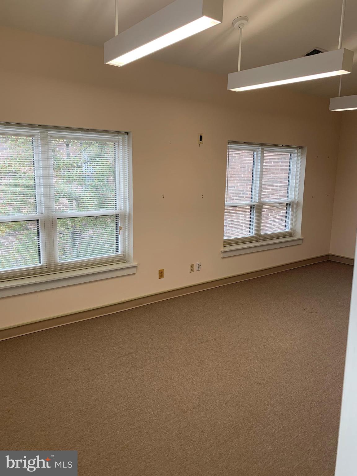 DOMINION OFFICE PARK - Commercial Lease