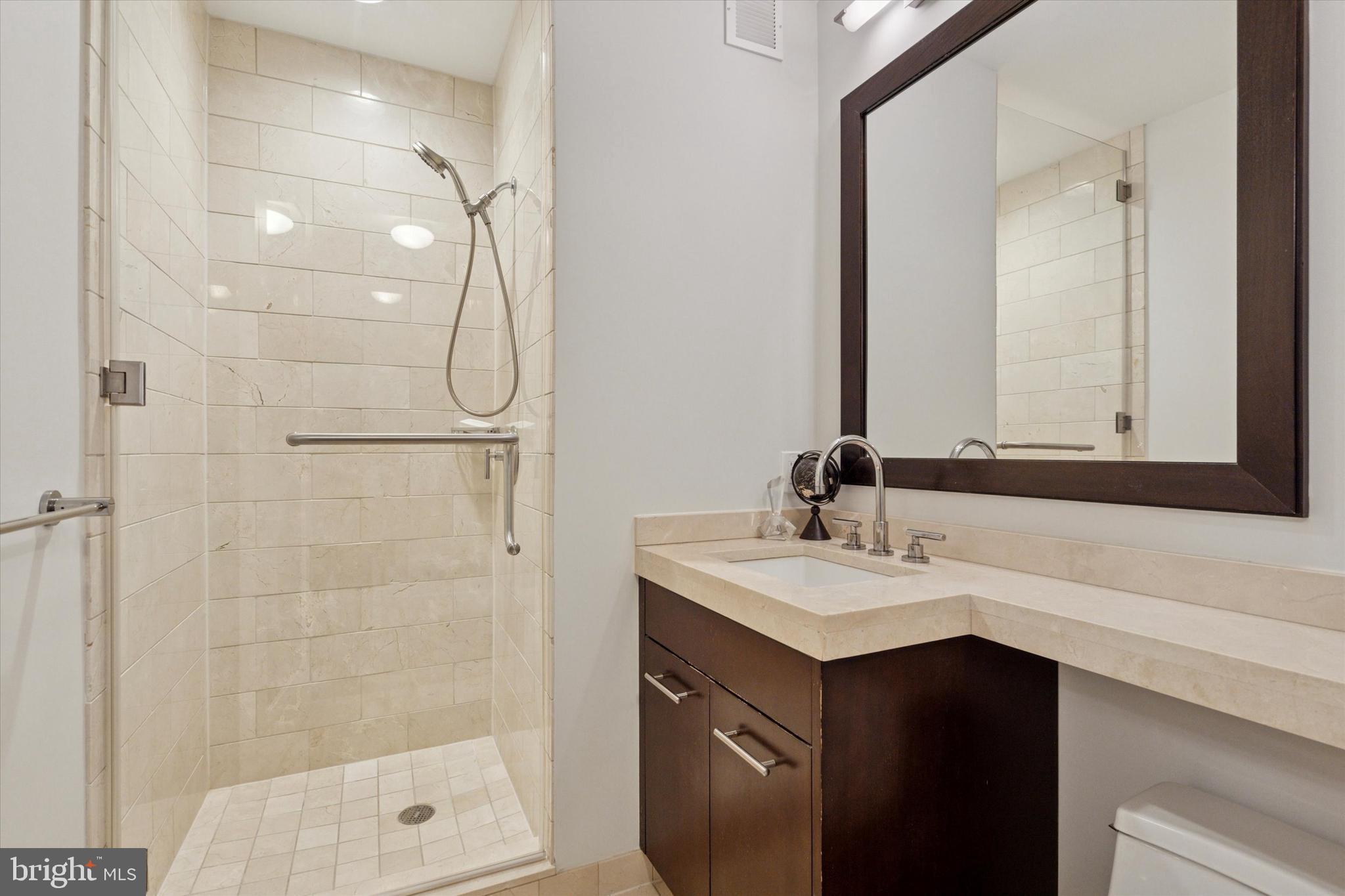 CENTER CITY - Residential