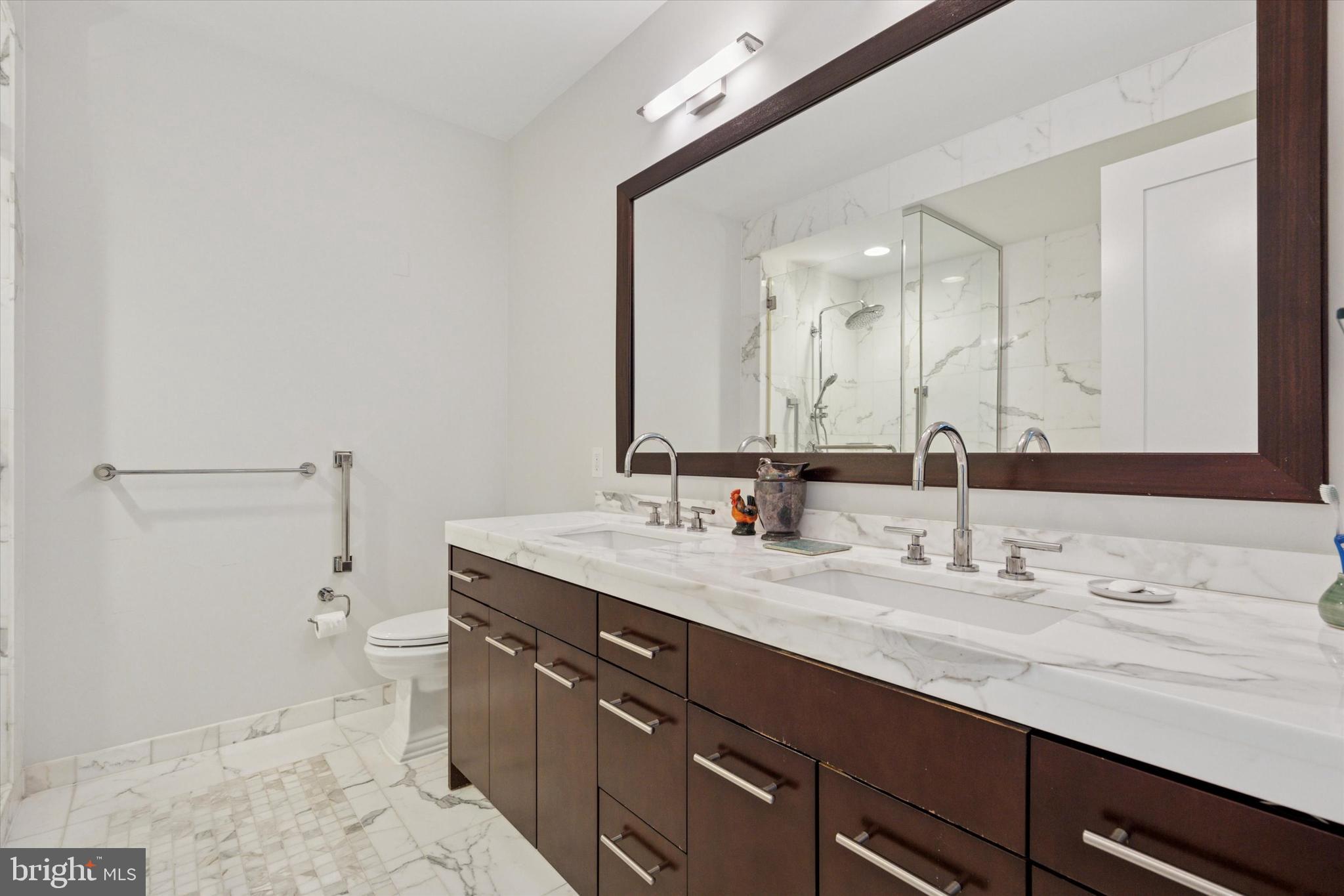 CENTER CITY - Residential