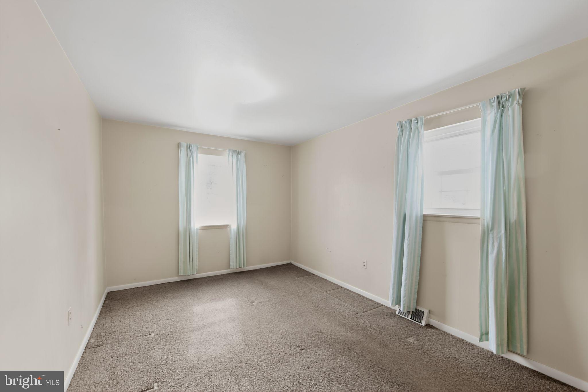 BELMONT TERR - Residential