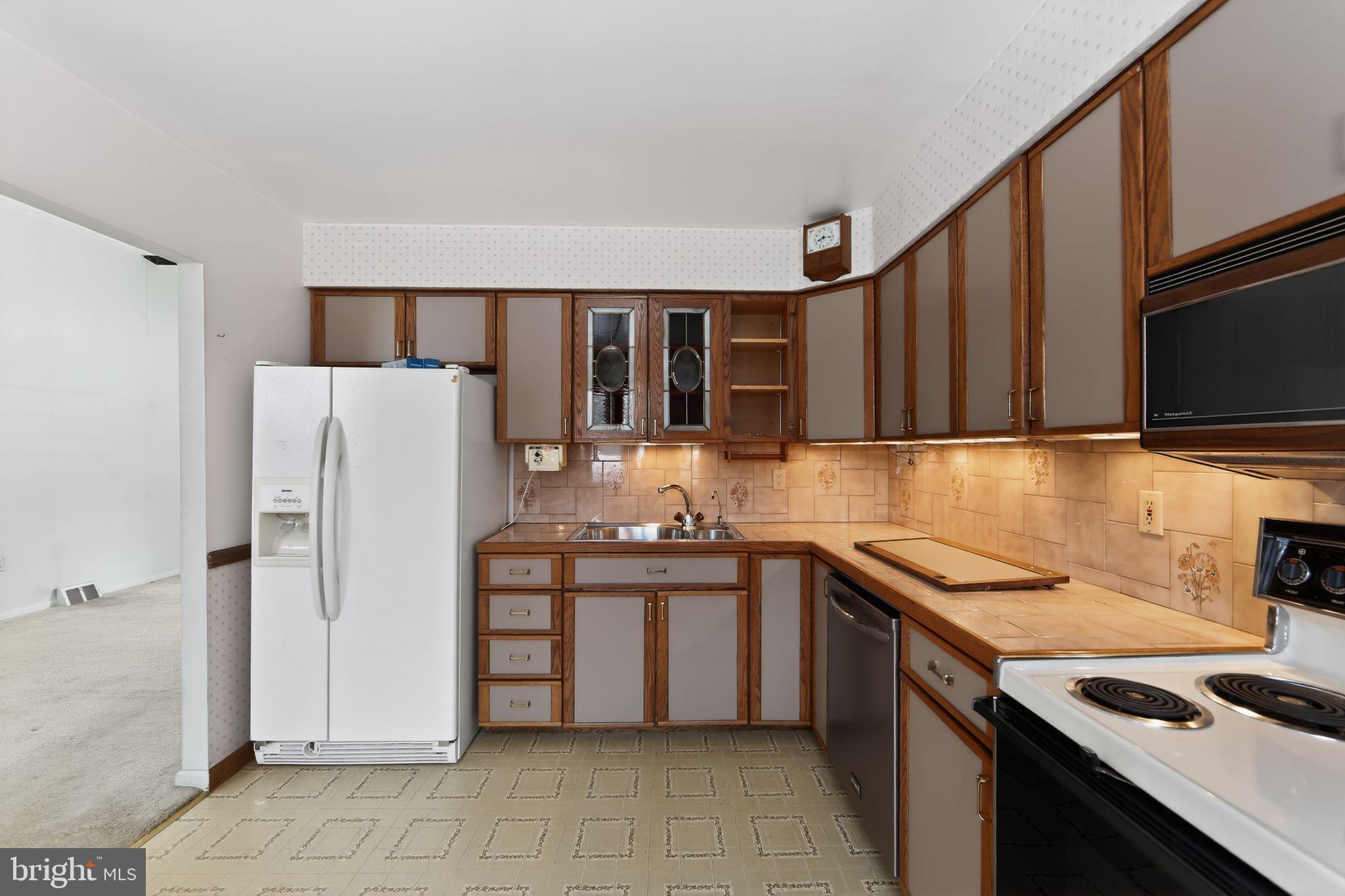 BELMONT TERR - Residential