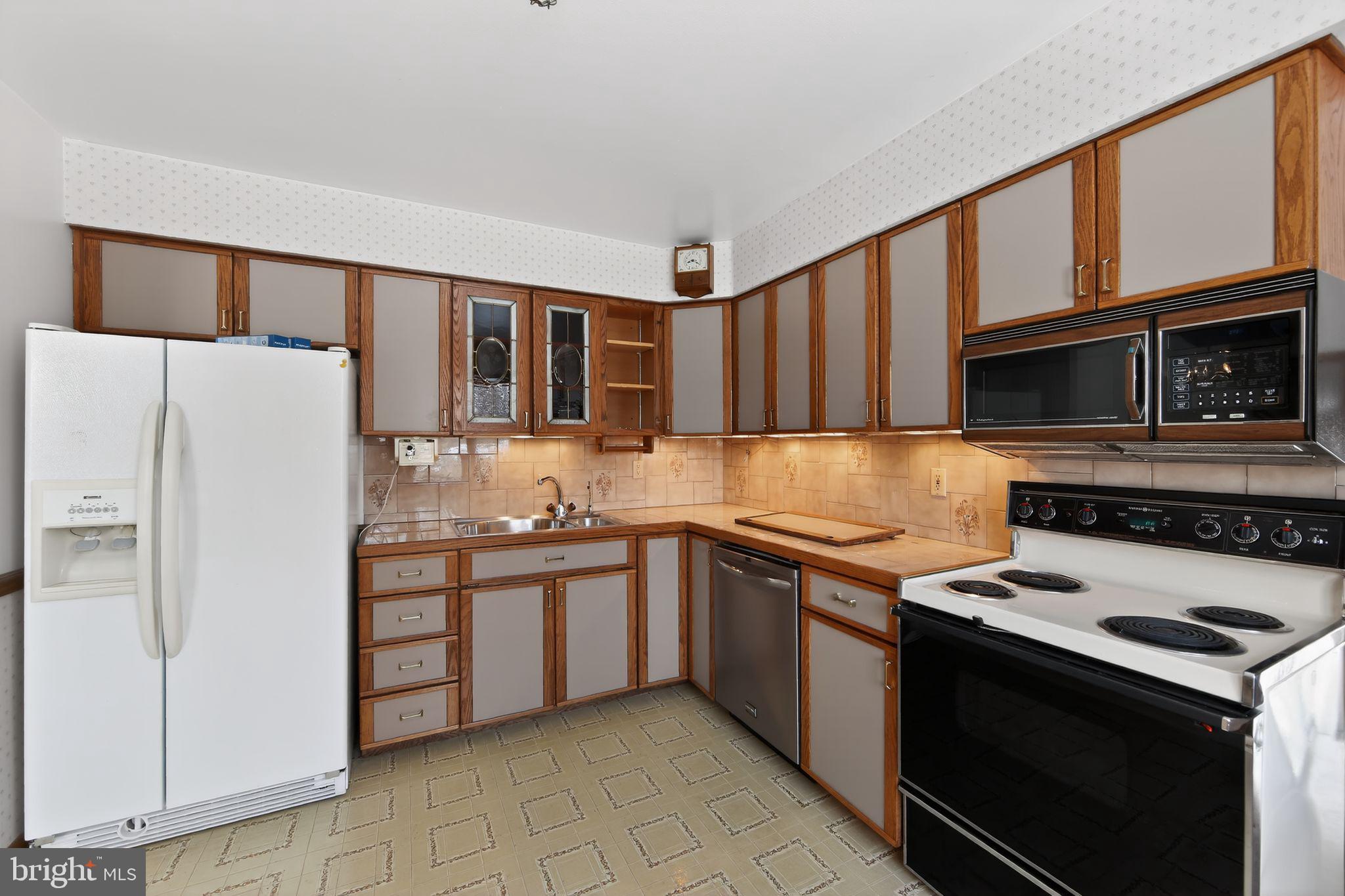 BELMONT TERR - Residential