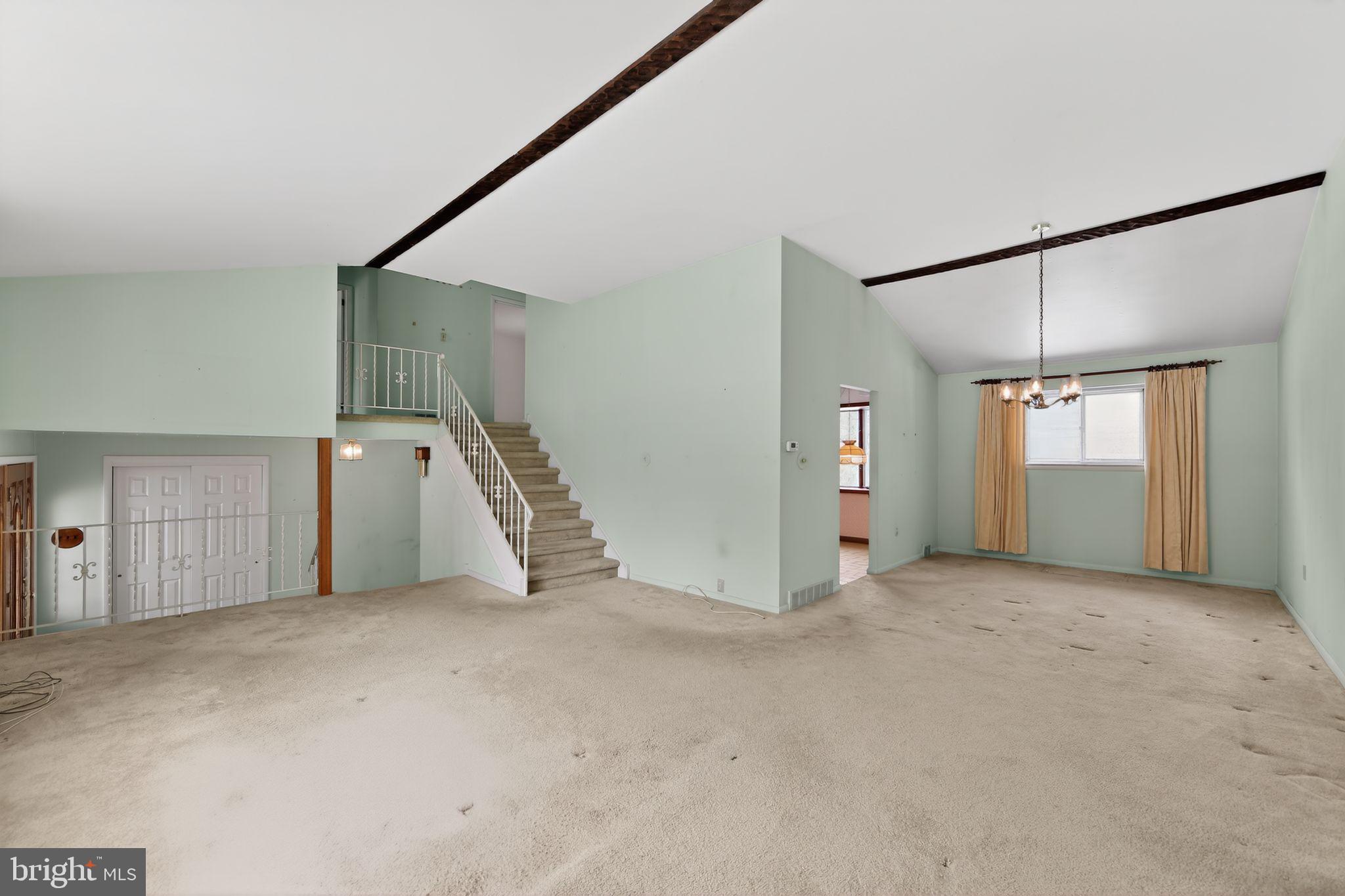 BELMONT TERR - Residential