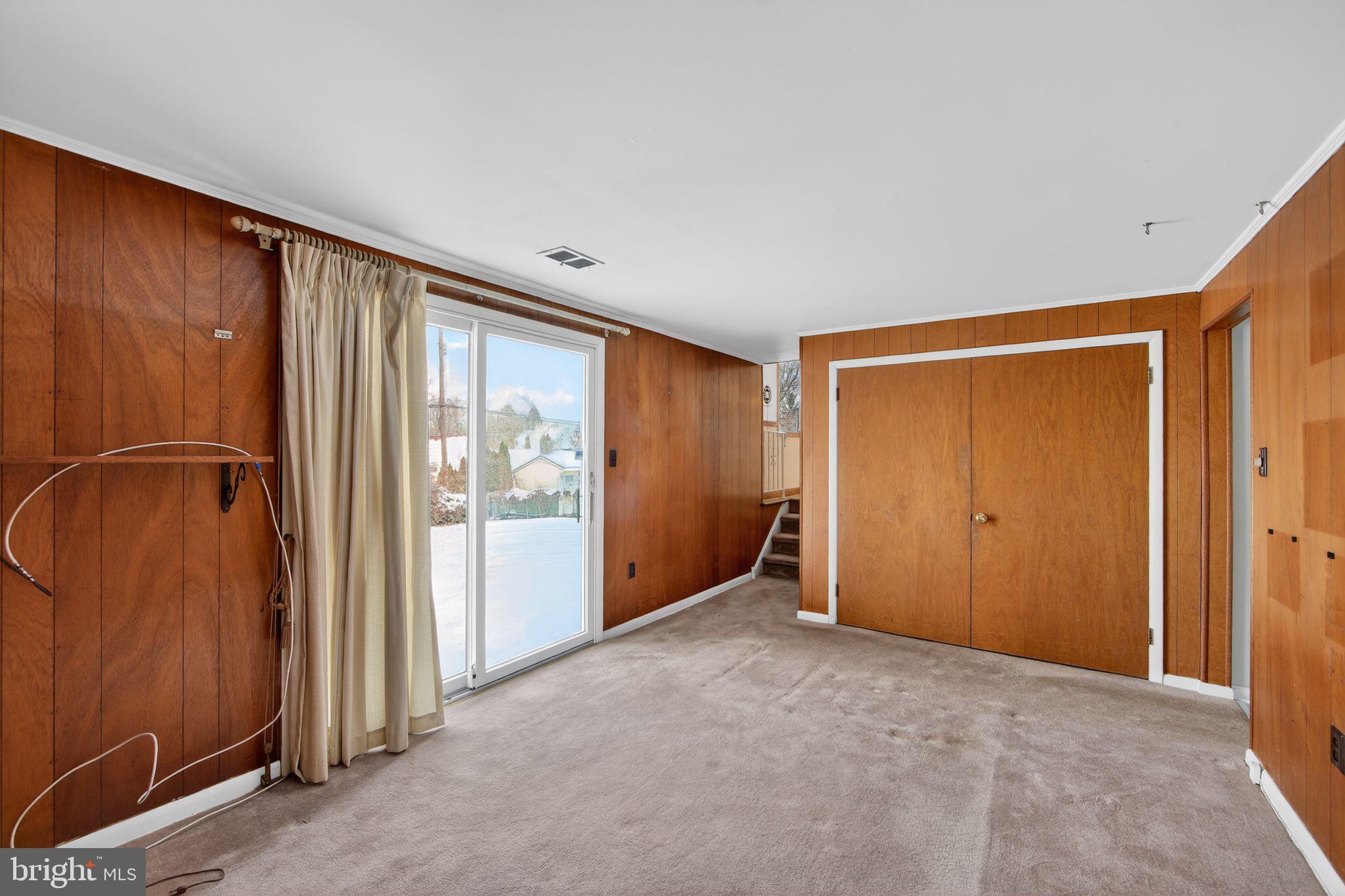 BELMONT TERR - Residential