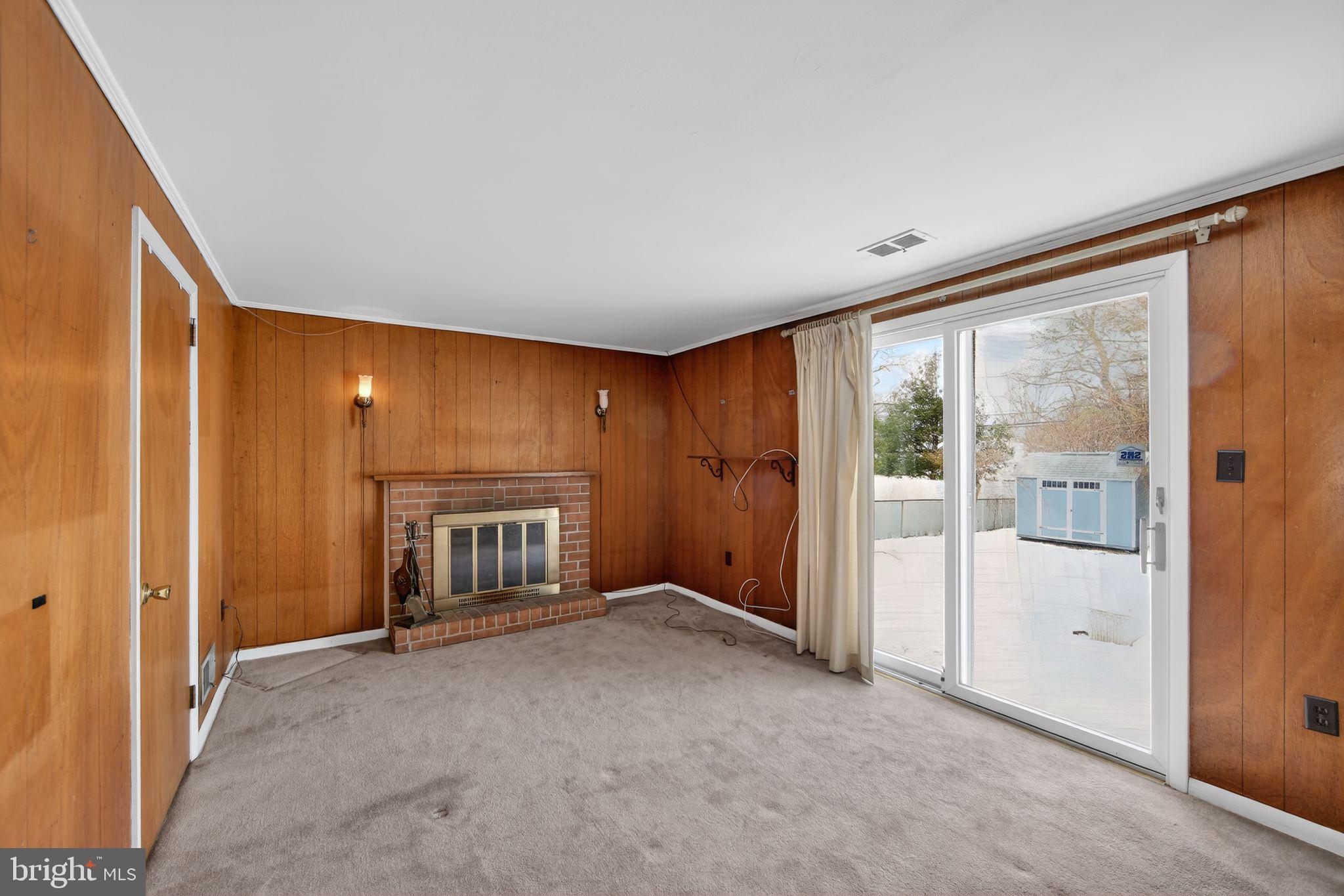 BELMONT TERR - Residential