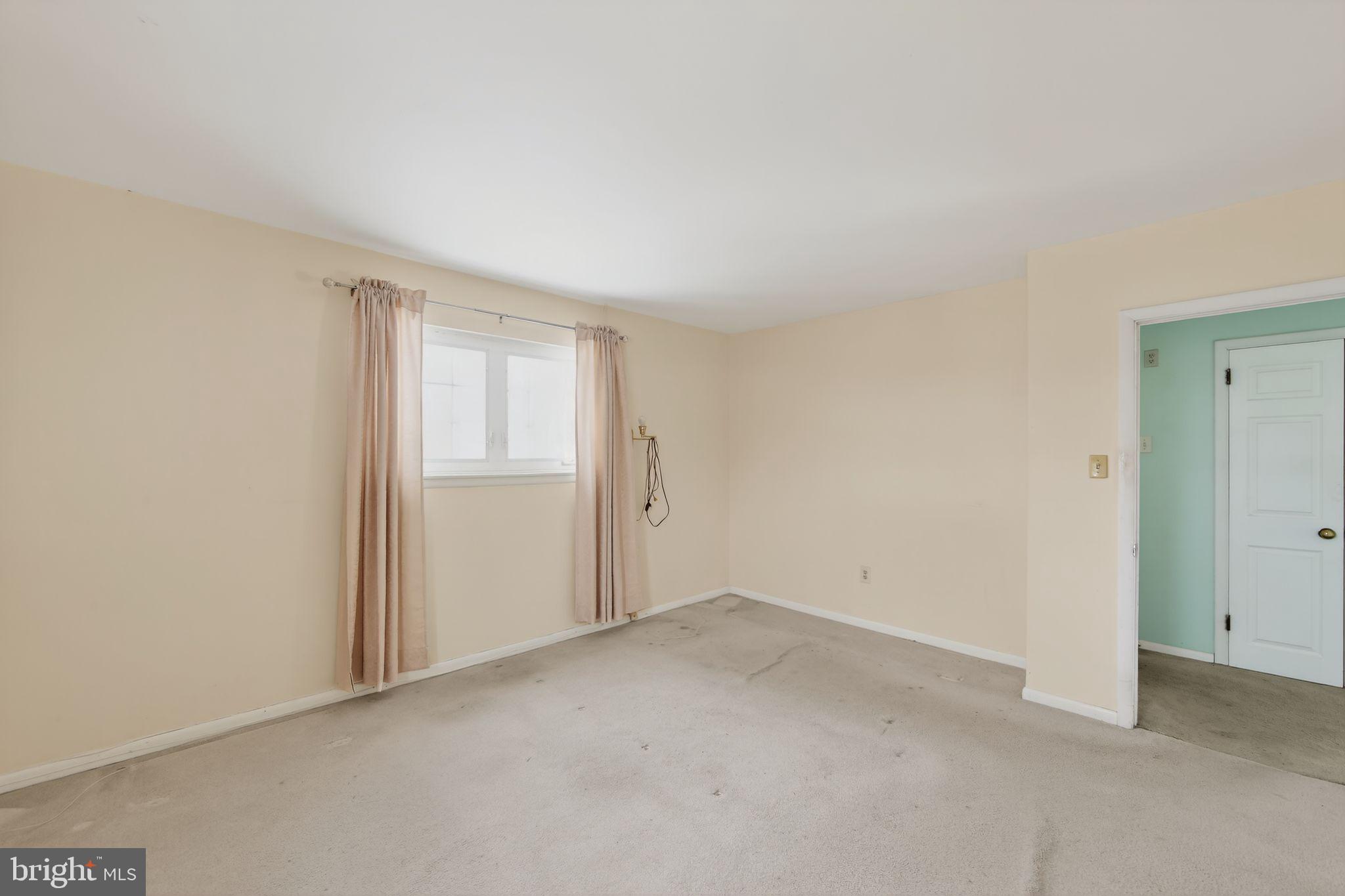 BELMONT TERR - Residential