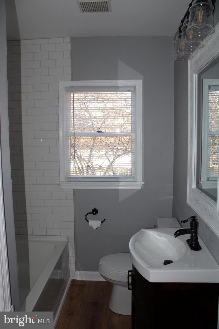 TOWN CREEK - Residential