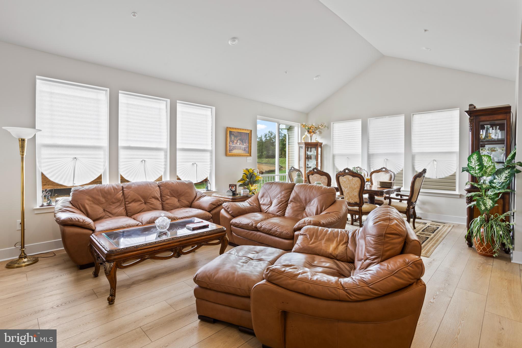 5332 KINGS CANYON CT