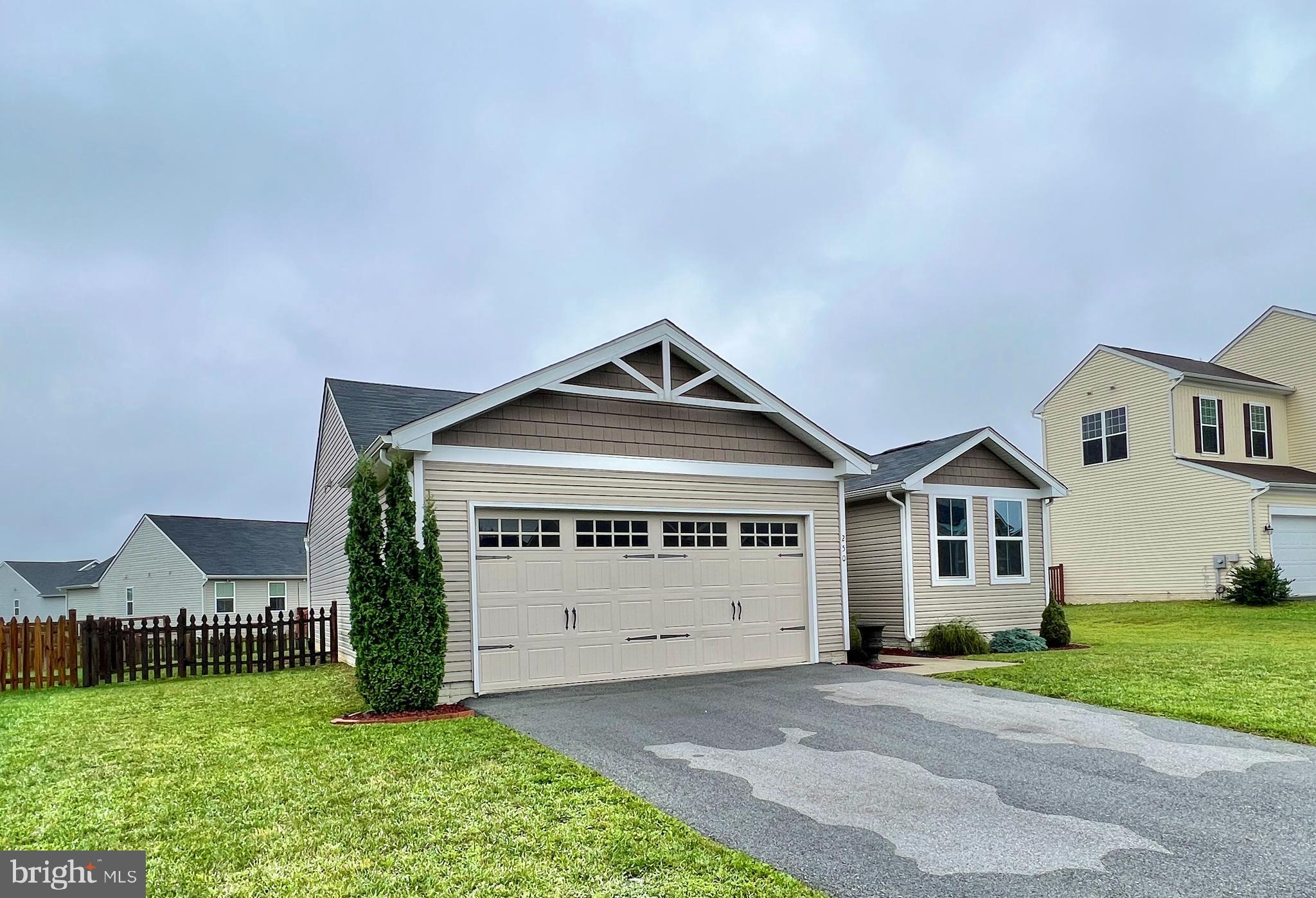 ARCADIA SPRINGS - Residential