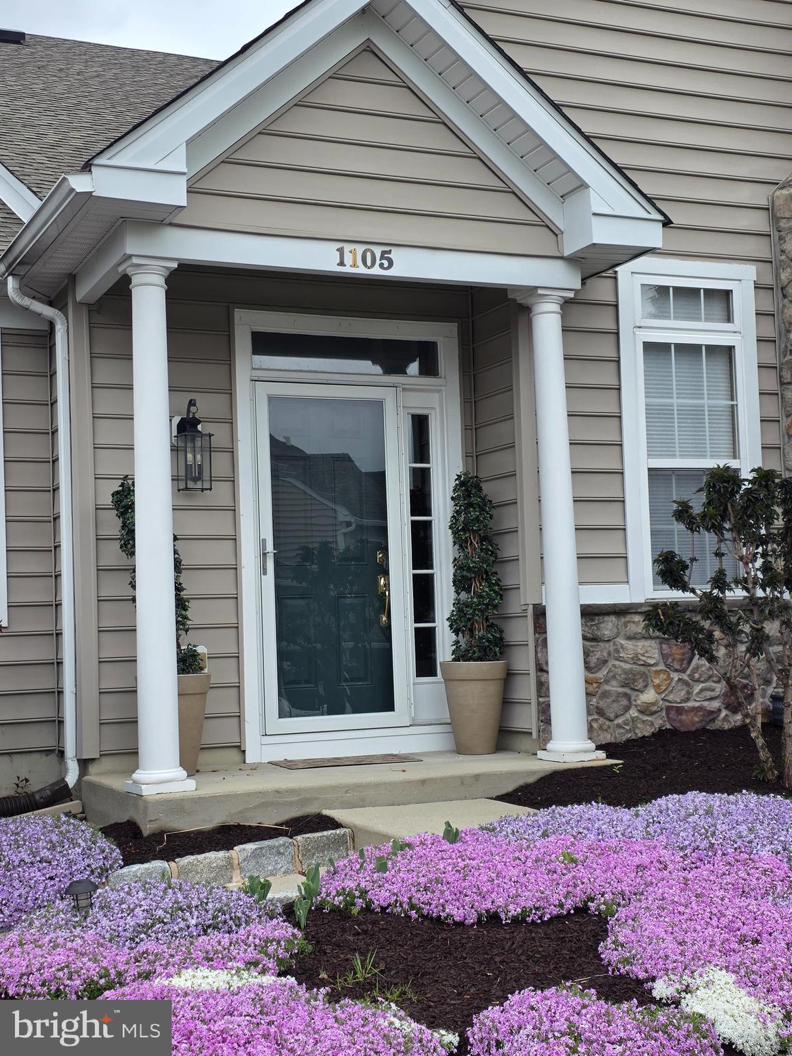 VILLAGES AT HILLVIEW - Residential