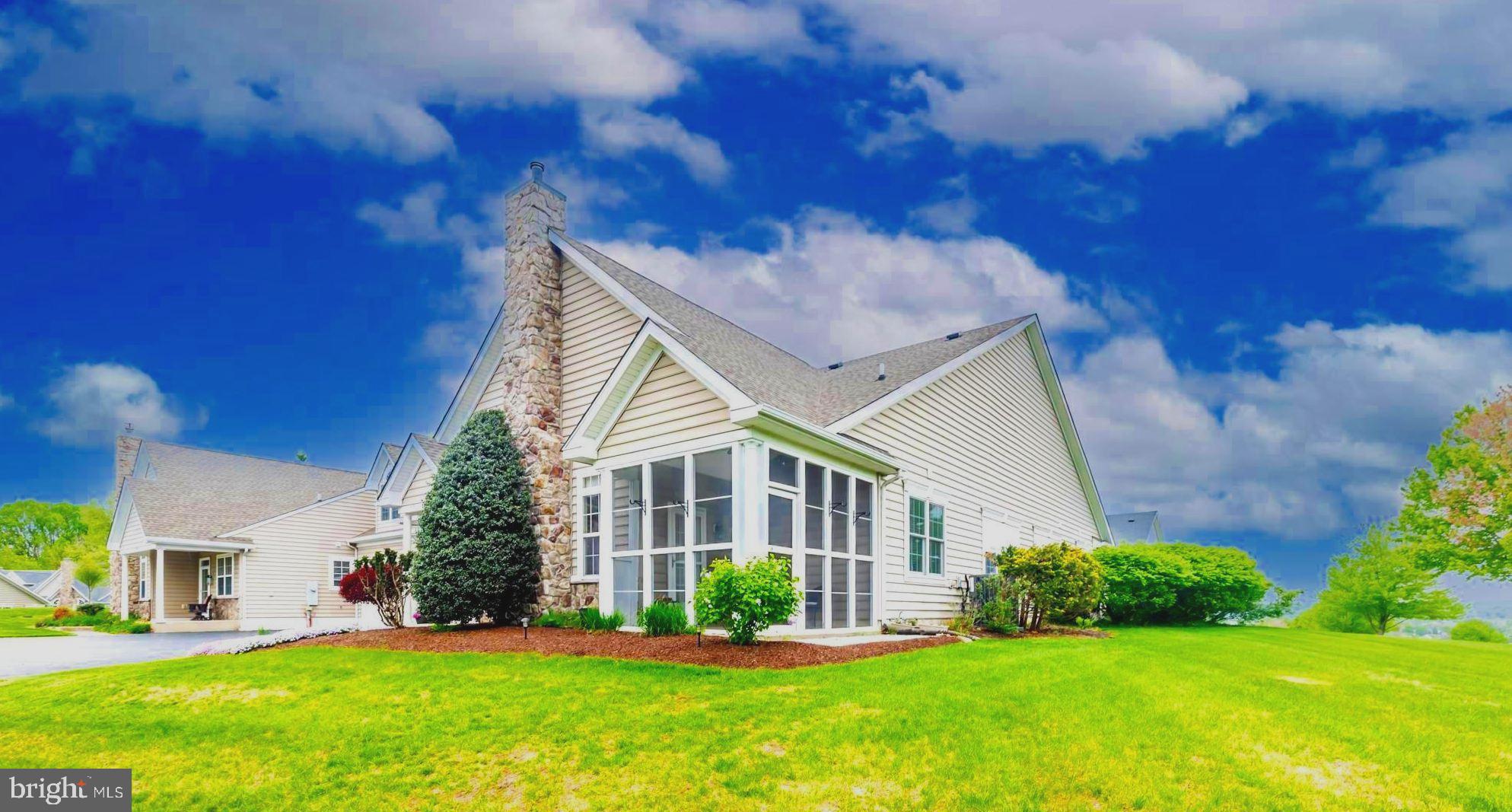 VILLAGES AT HILLVIEW - Residential
