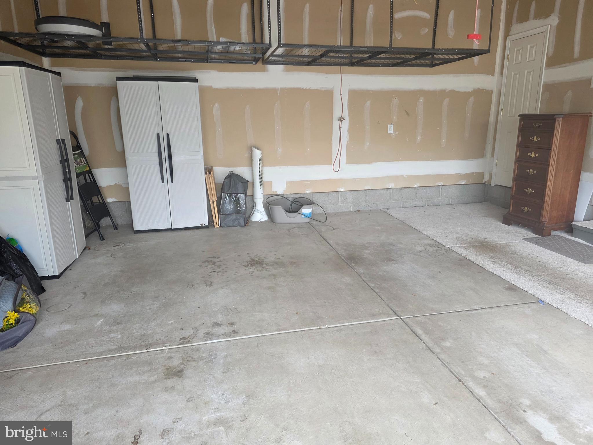 VILLAGES AT HILLVIEW - Residential