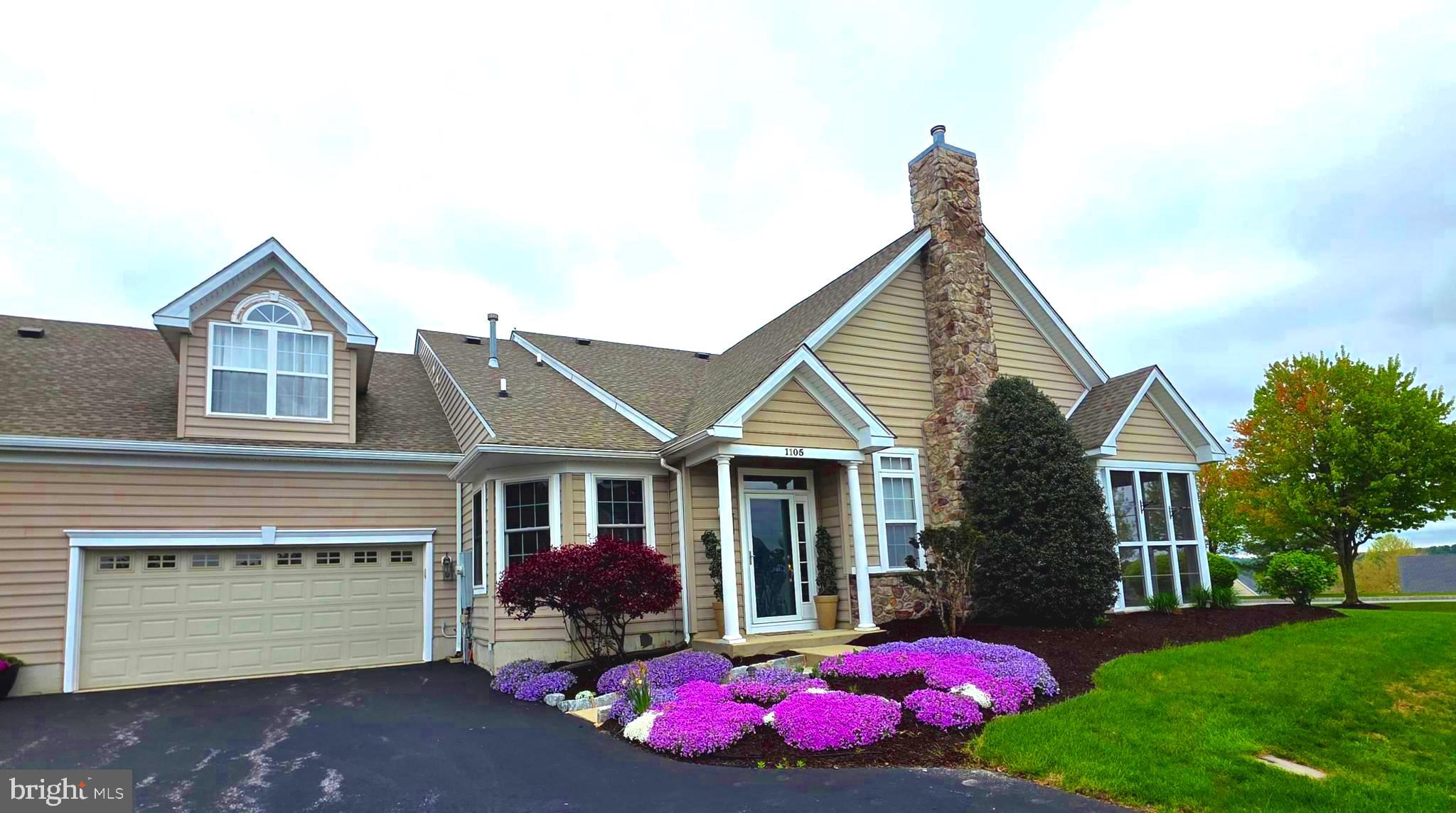 VILLAGES AT HILLVIEW - Residential