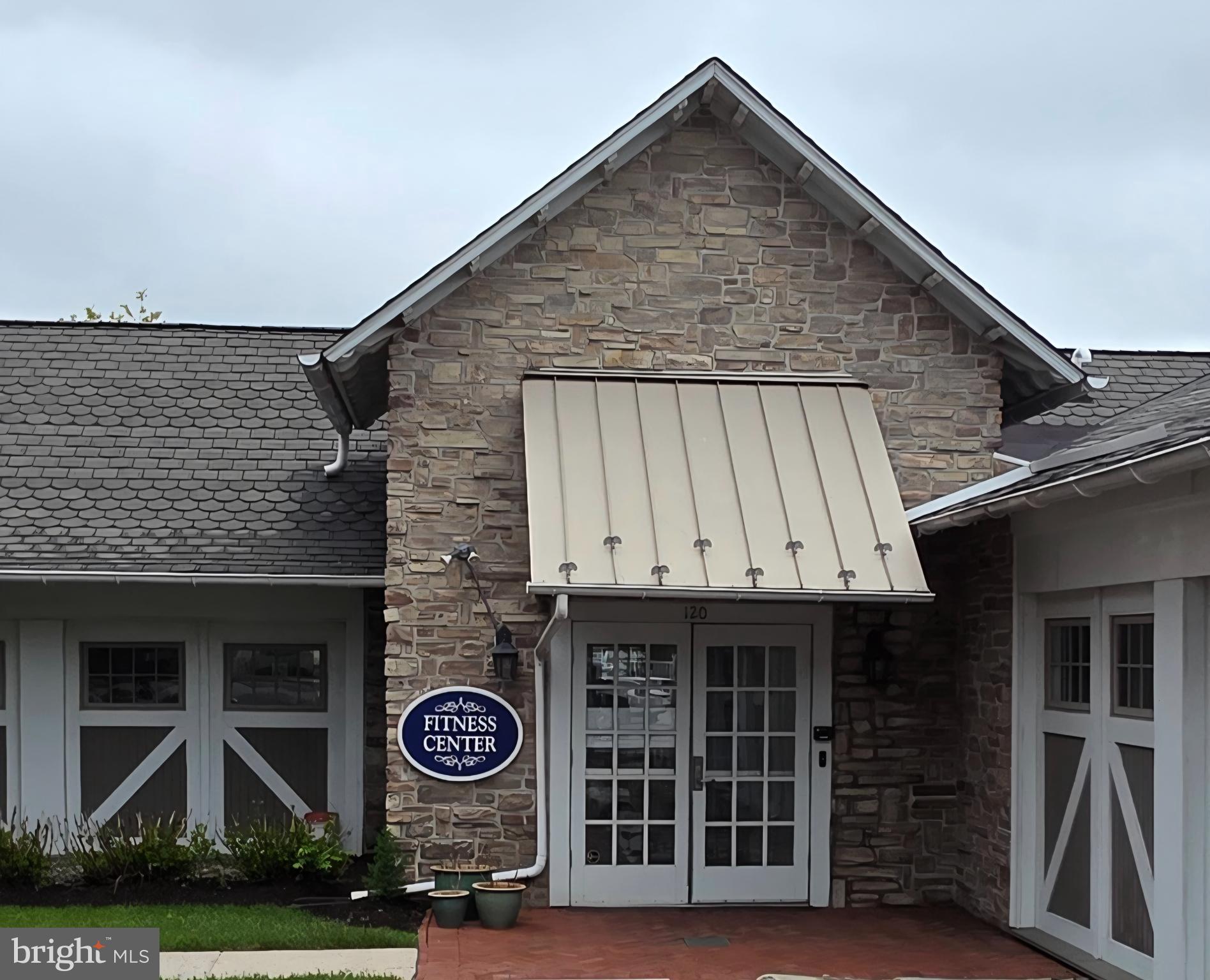 VILLAGES AT HILLVIEW - Residential