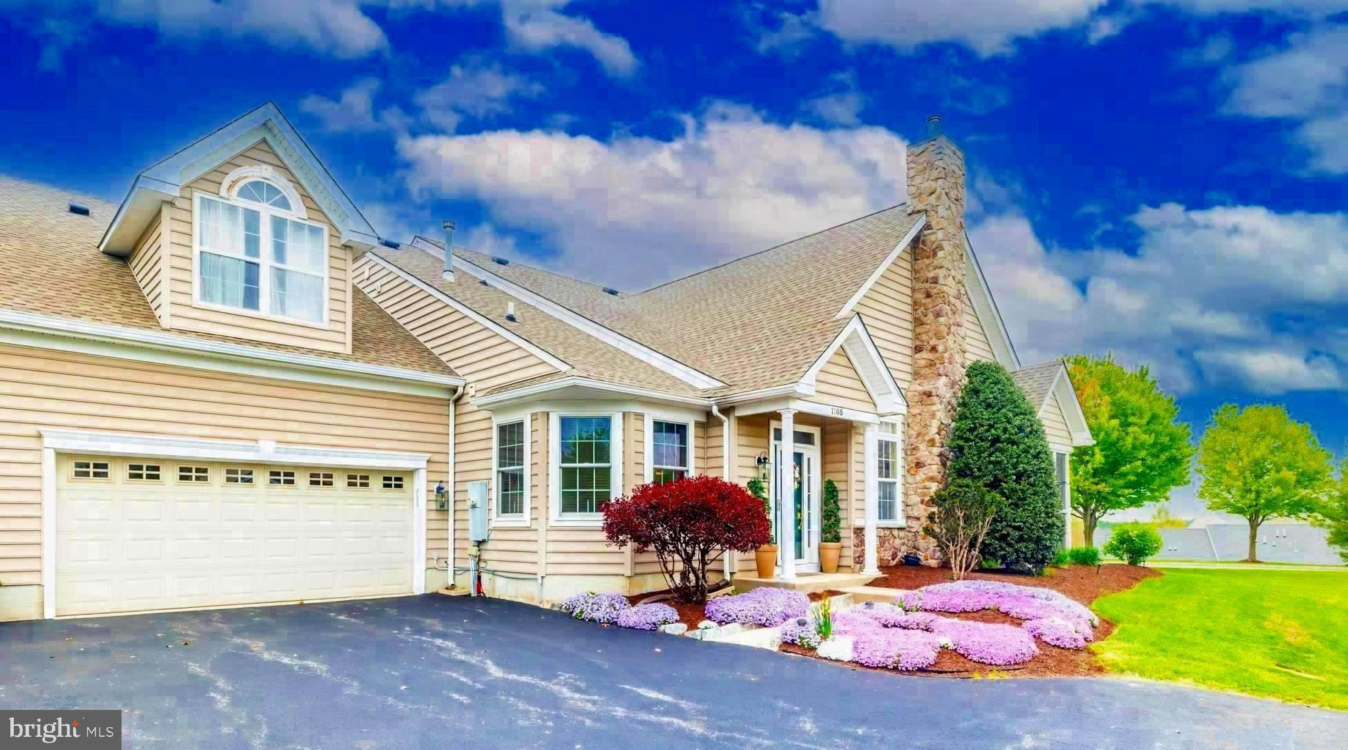 VILLAGES AT HILLVIEW - Residential